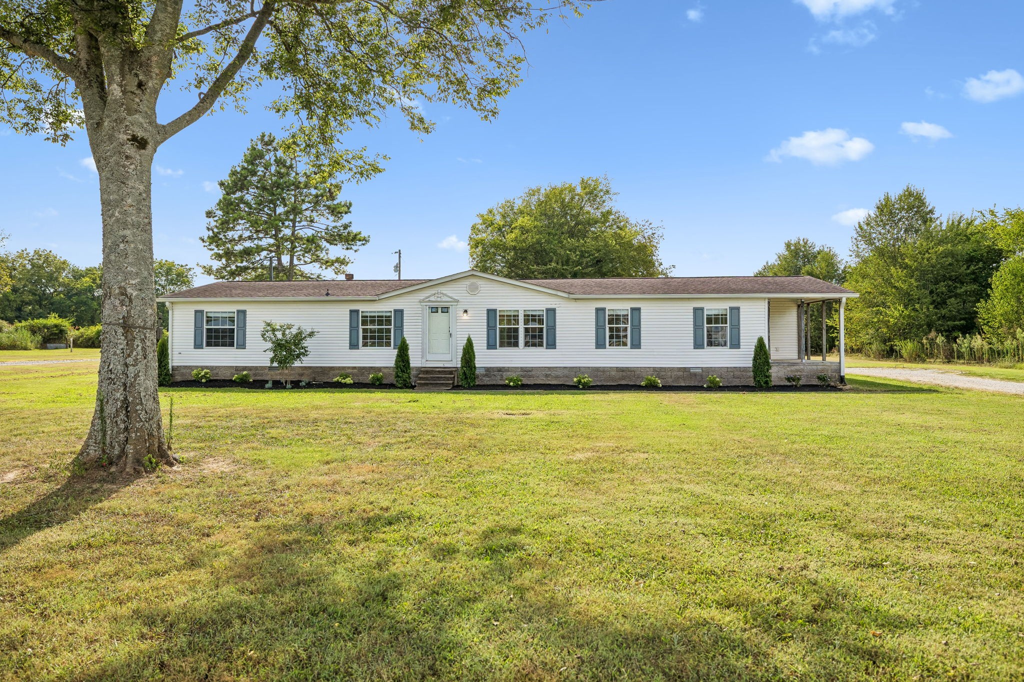 4980 Comstock Rd Property Photo 1