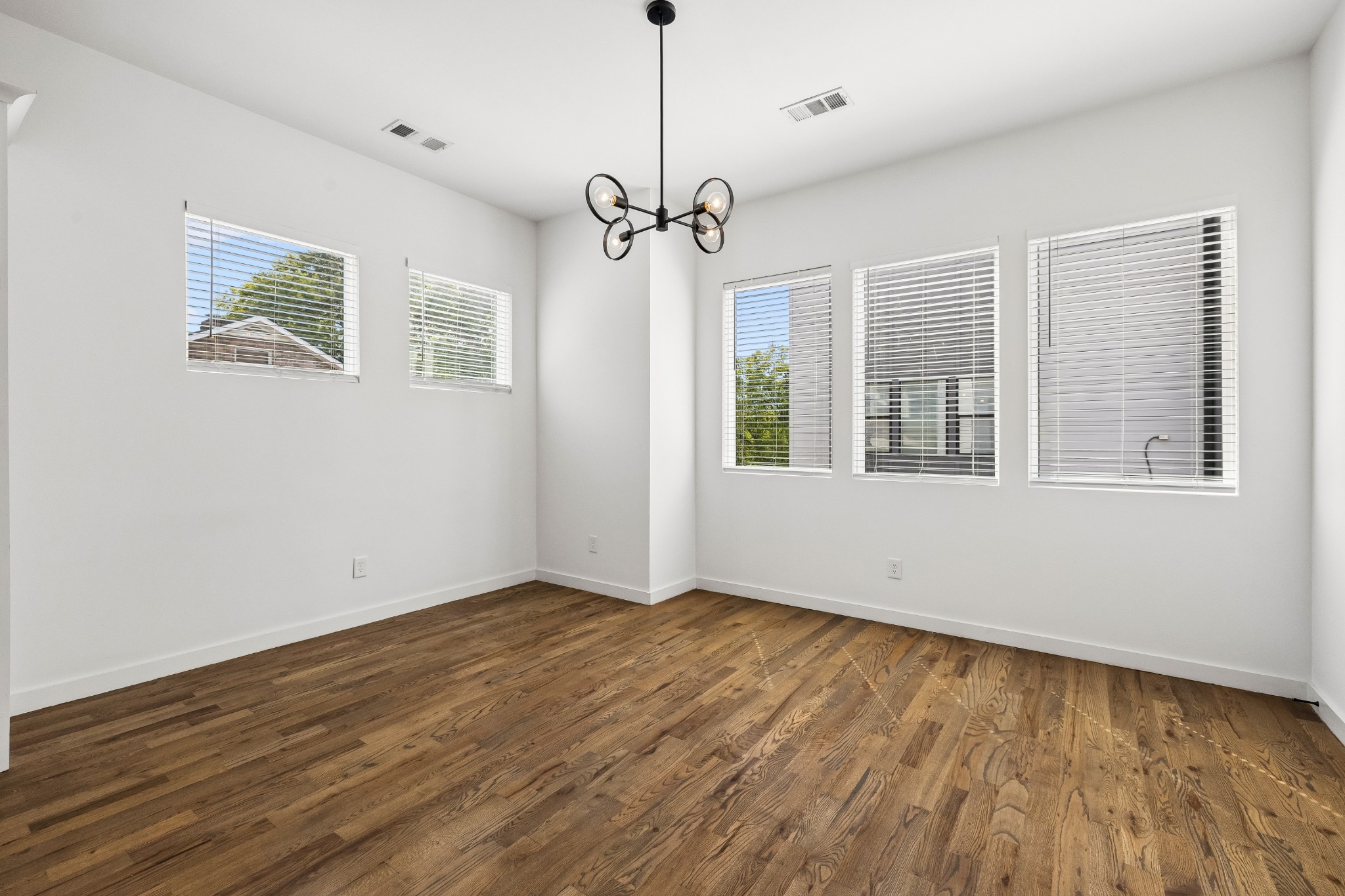 1208 Watts Ter Property Photo 13