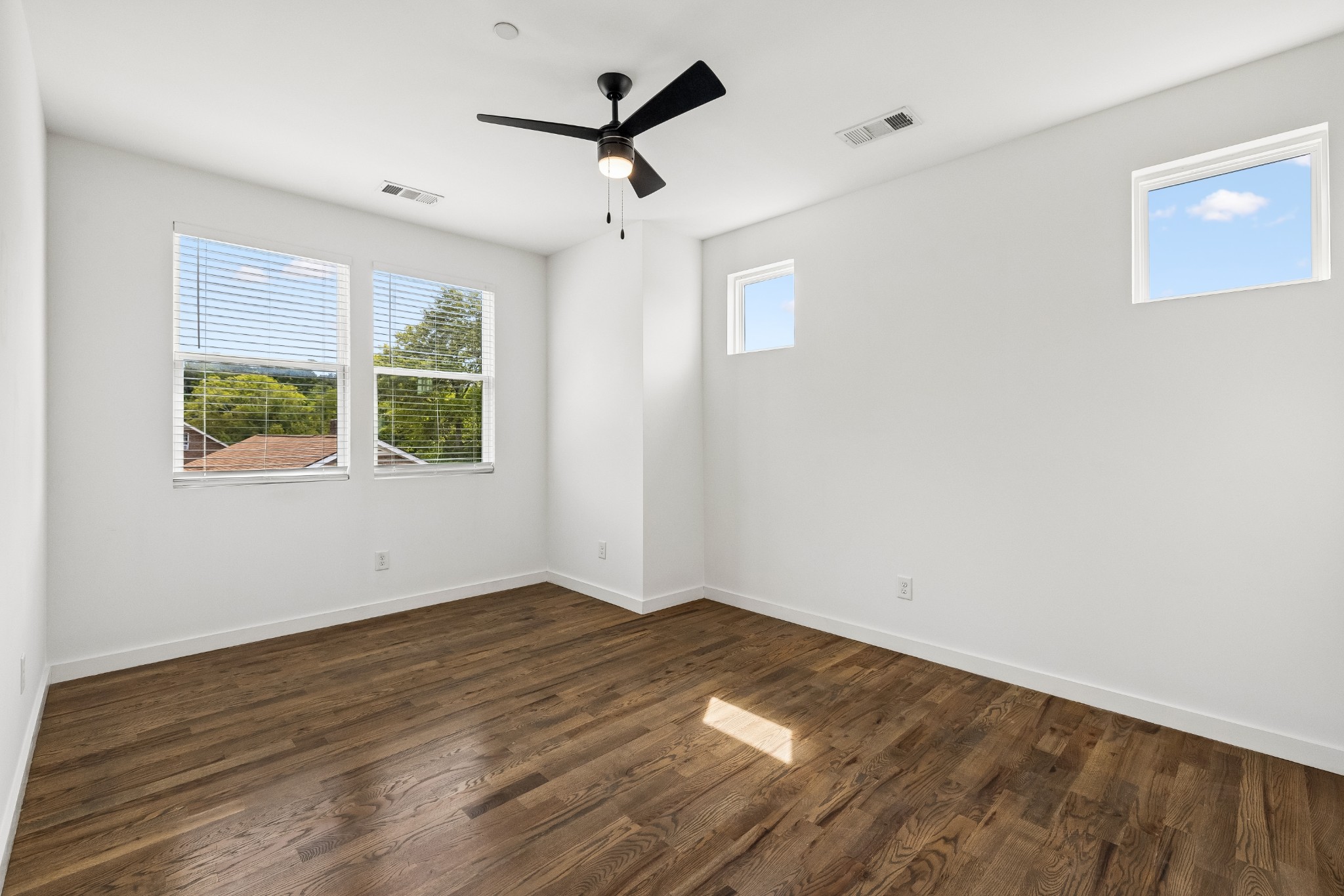1208 Watts Ter Property Photo 20