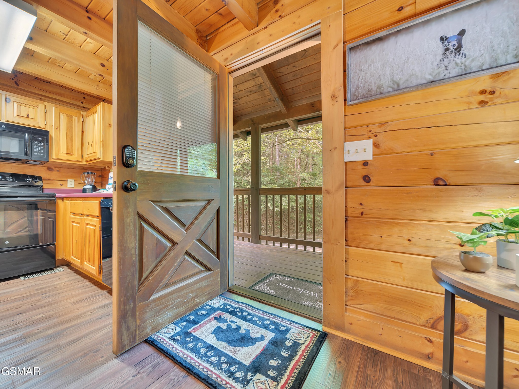 709 Gray Hawk Way Property Photo 3