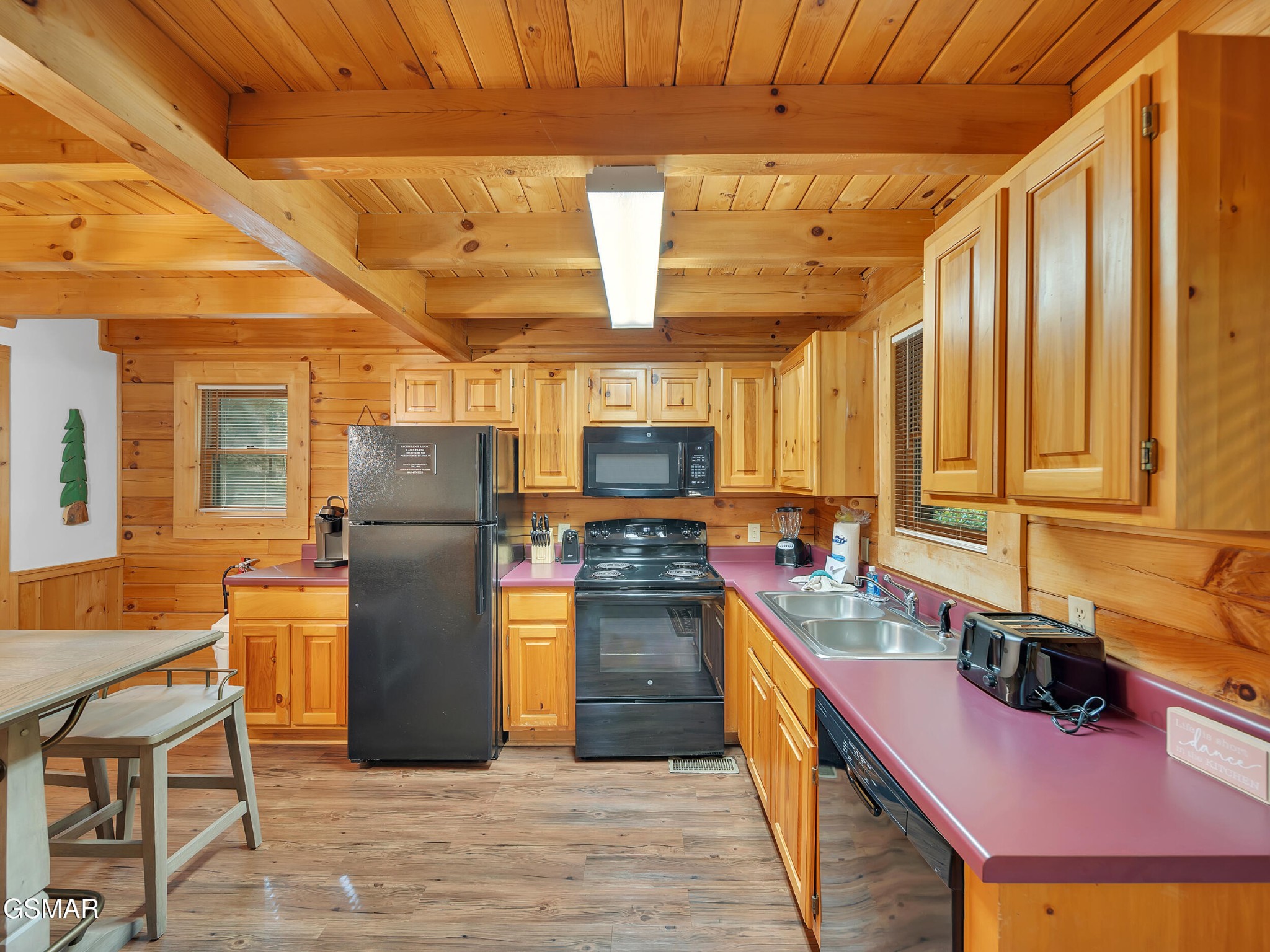 709 Gray Hawk Way Property Photo 10