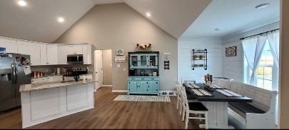 3012 Cambridge Ct Property Photo 5