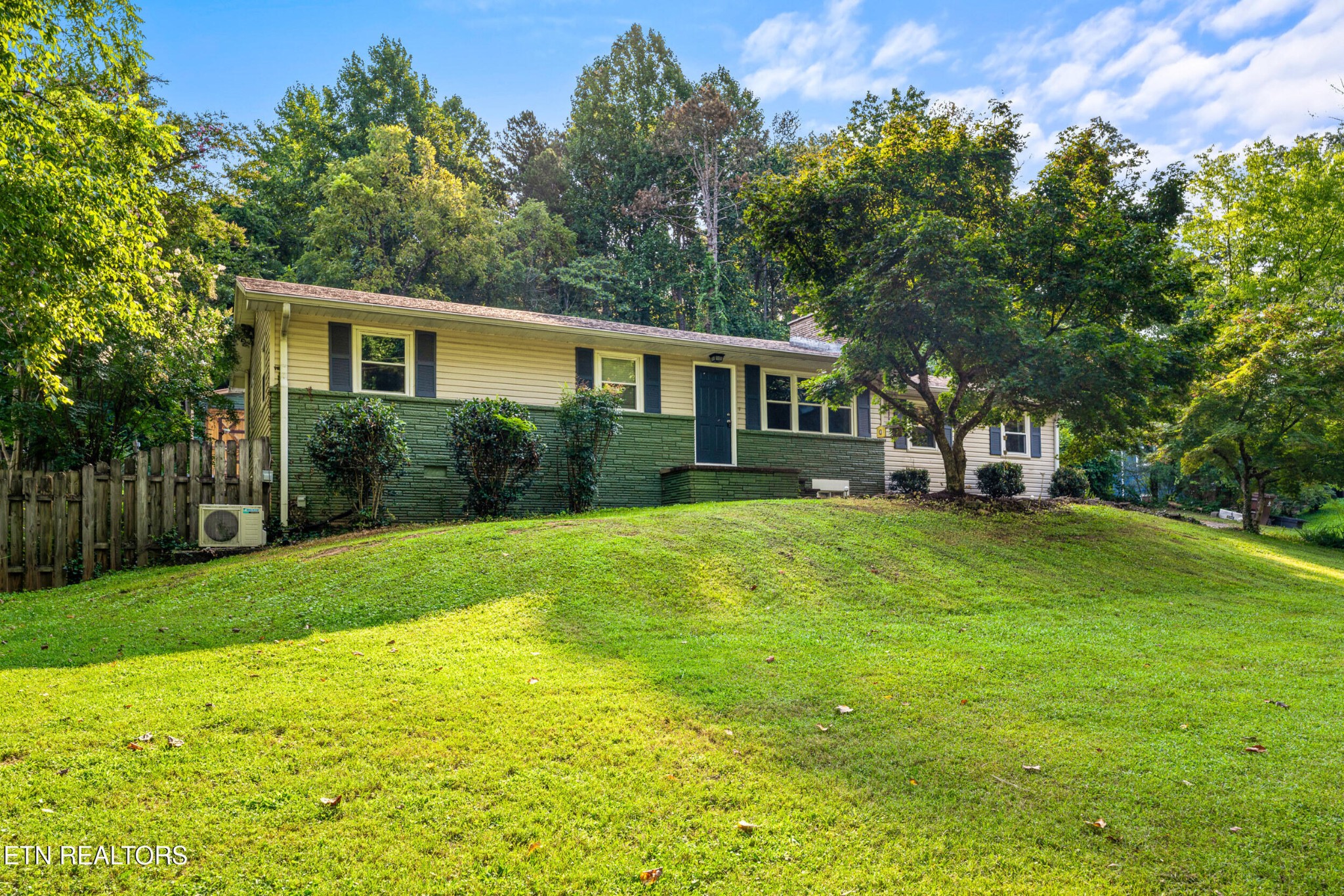 2404 Belt Rd Property Photo 1