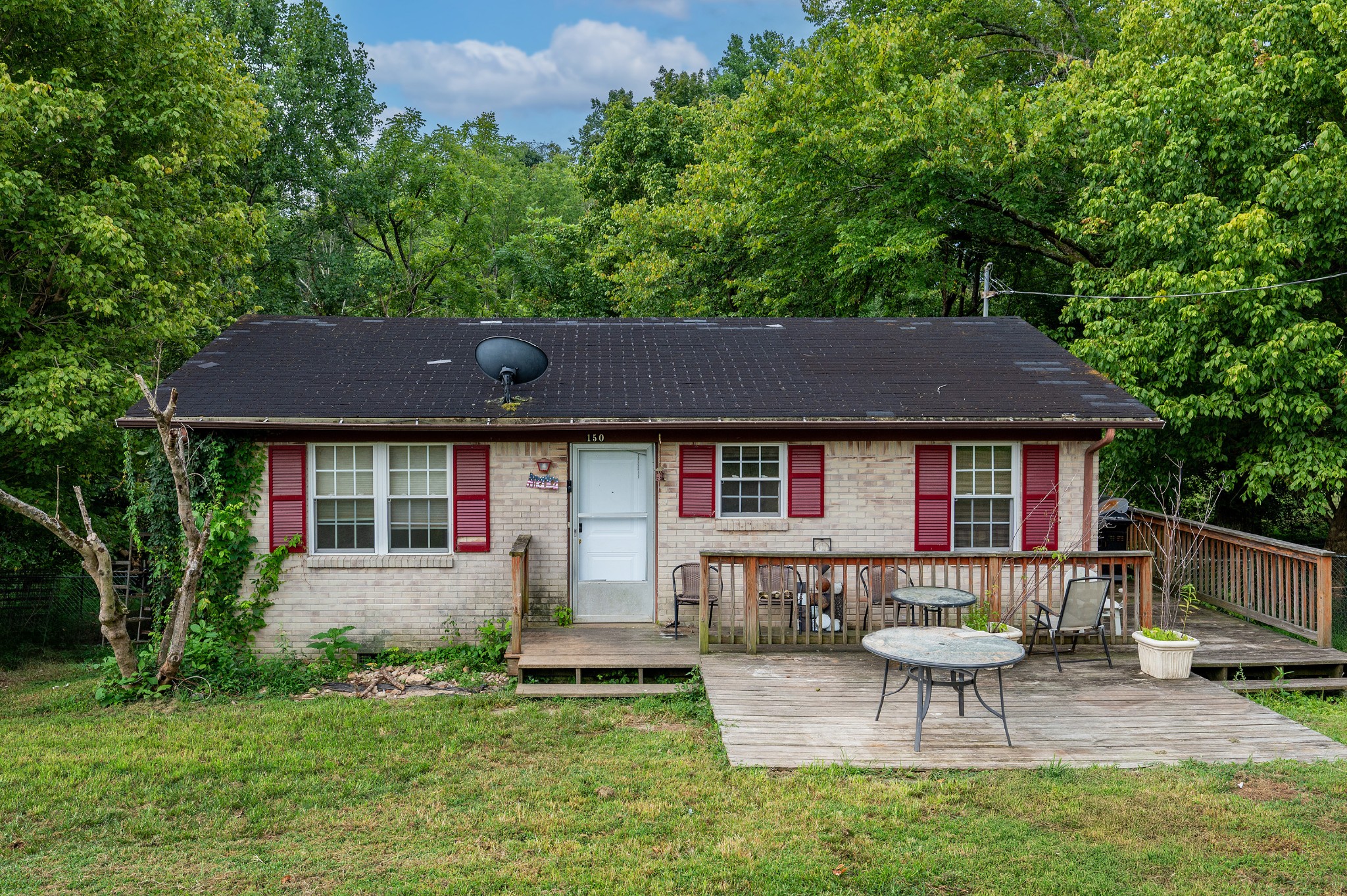 150 Christie Cir Property Photo 1