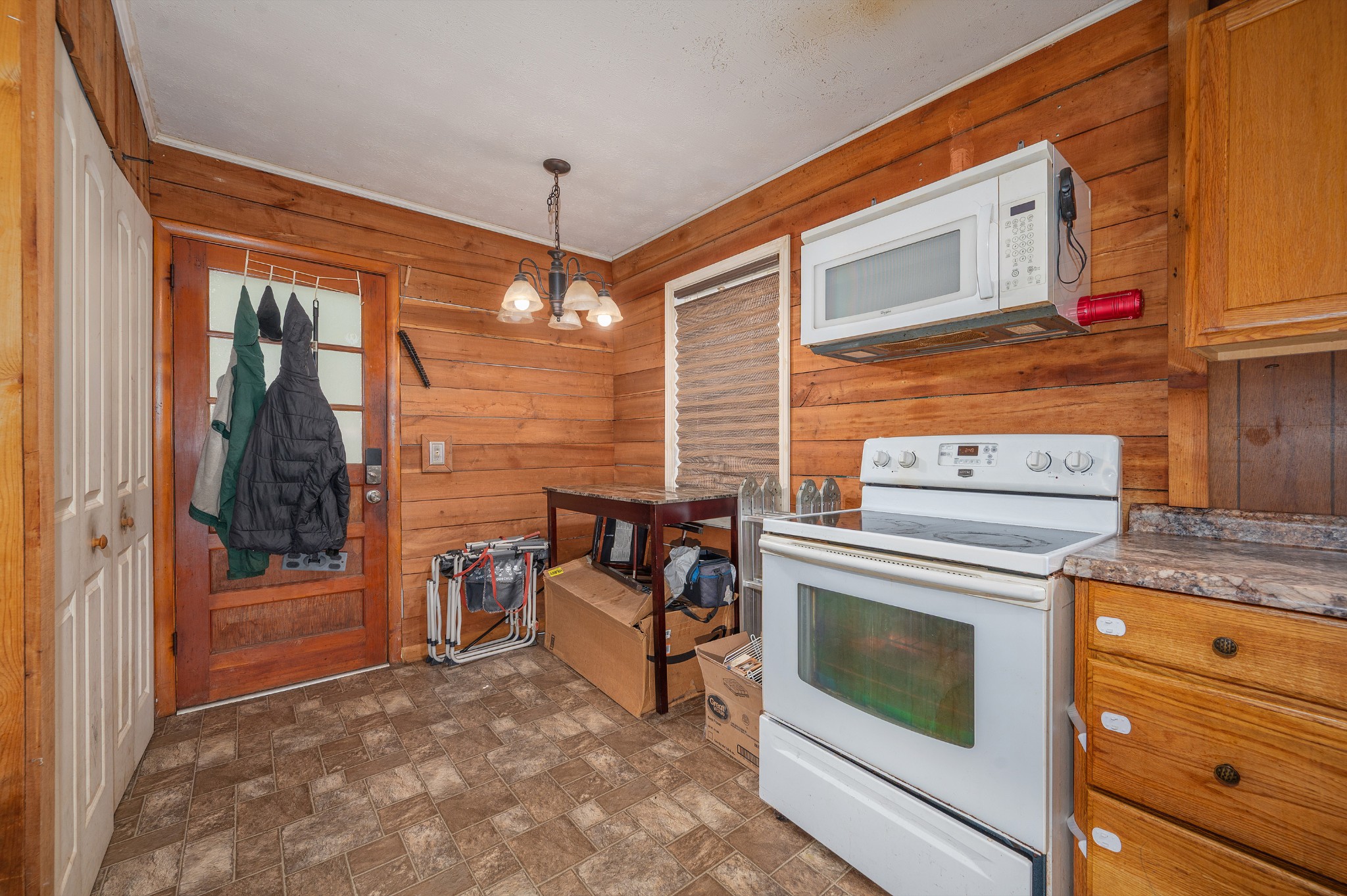 150 Christie Cir Property Photo 7