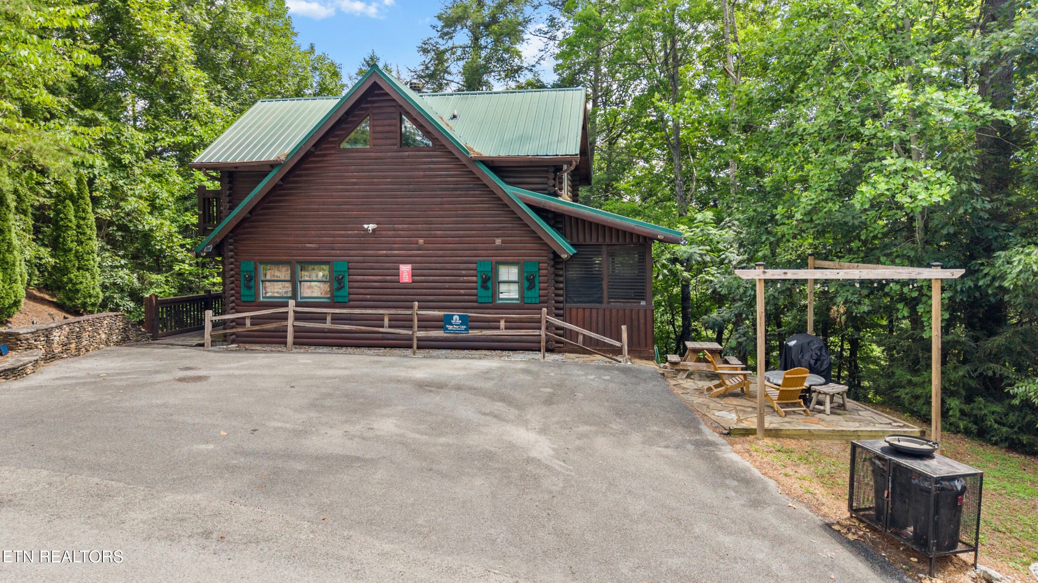 2810 Ridge Creek Circle Property Photo 1