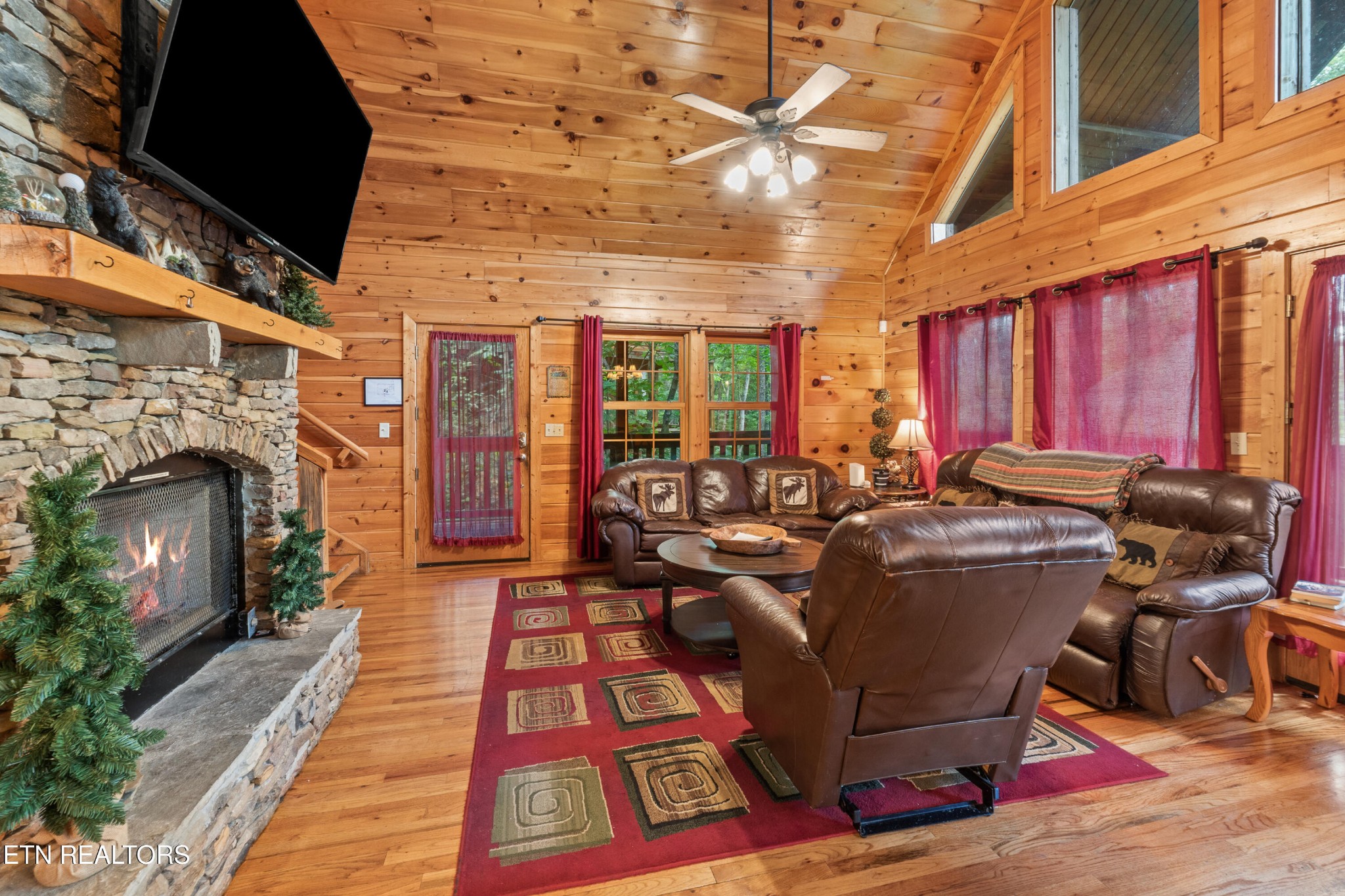 2810 Ridge Creek Circle Property Photo 4