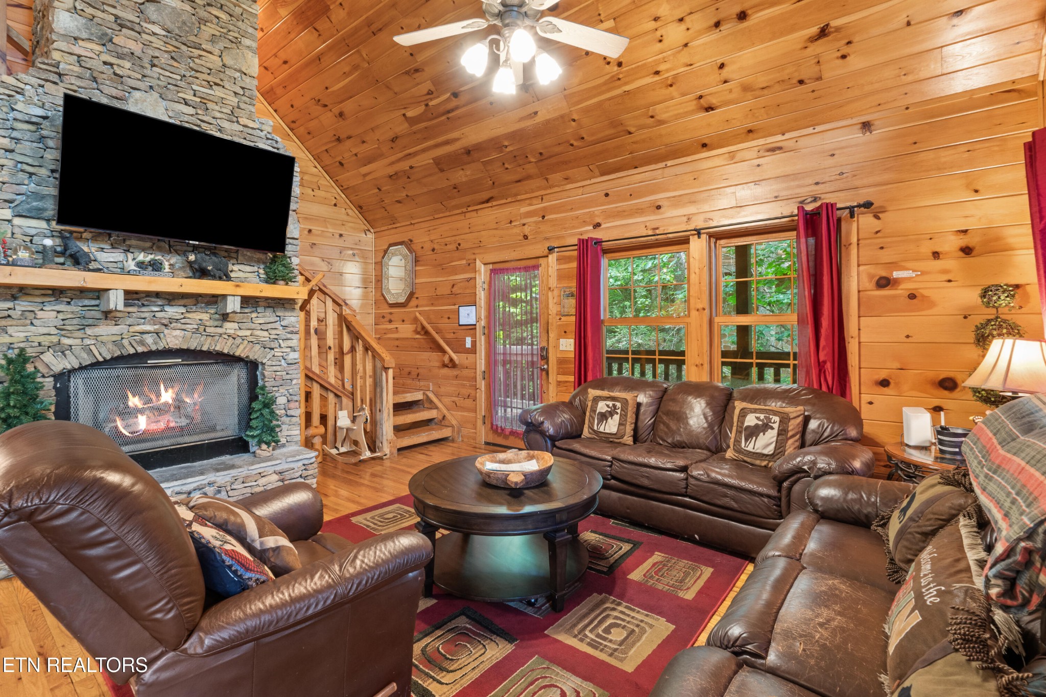 2810 Ridge Creek Circle Property Photo 5