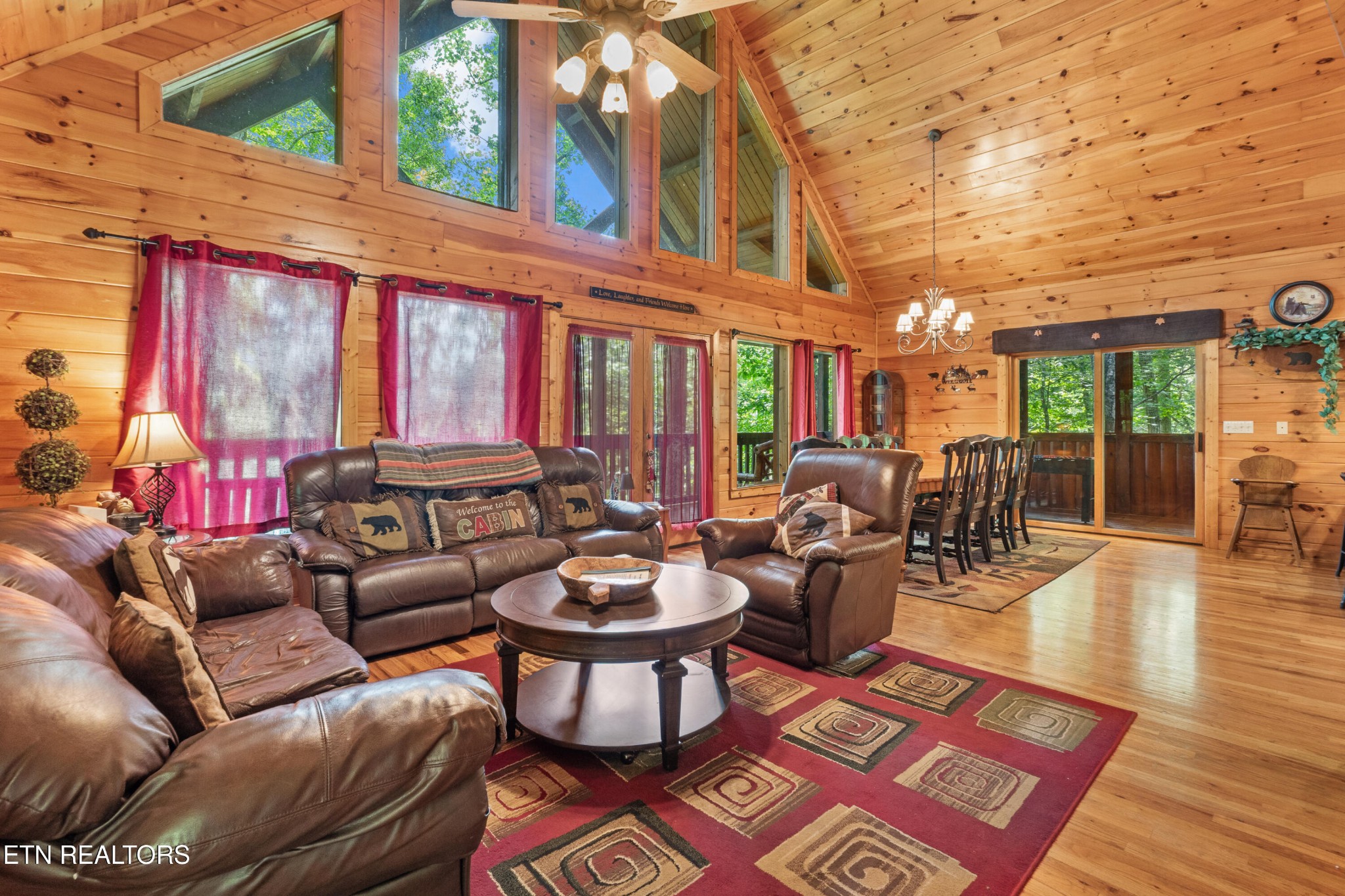 2810 Ridge Creek Circle Property Photo 8
