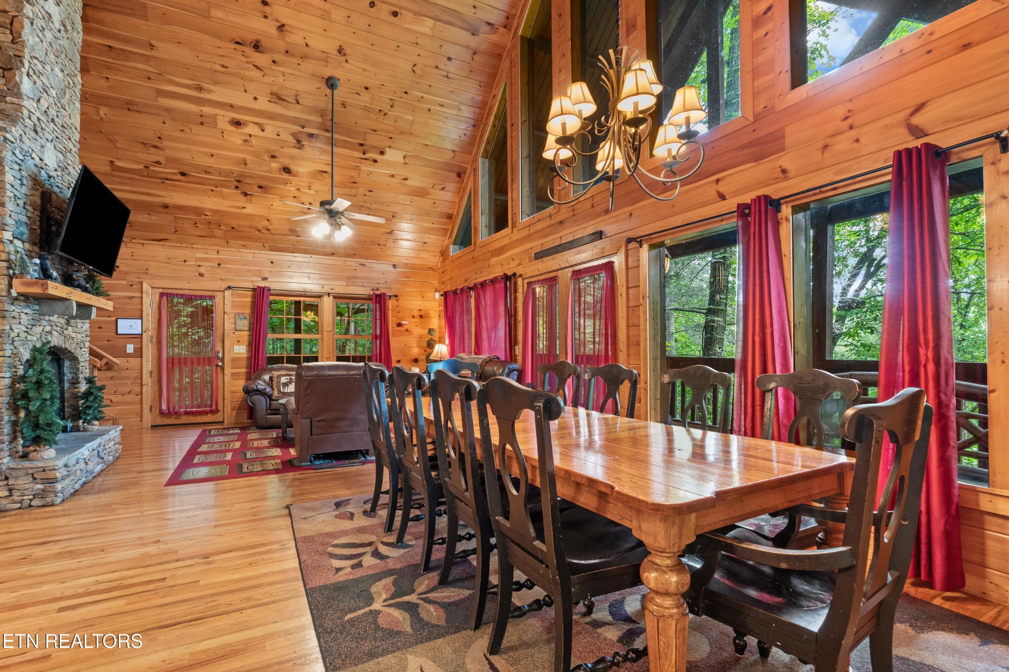 2810 Ridge Creek Circle Property Photo 9