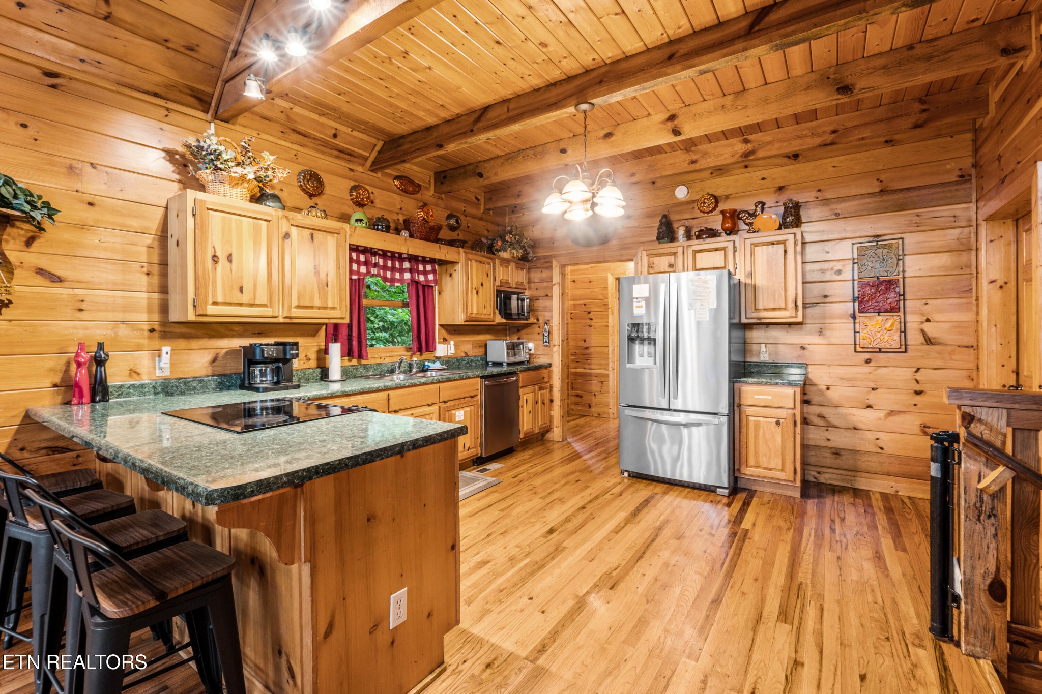 2810 Ridge Creek Circle Property Photo 13