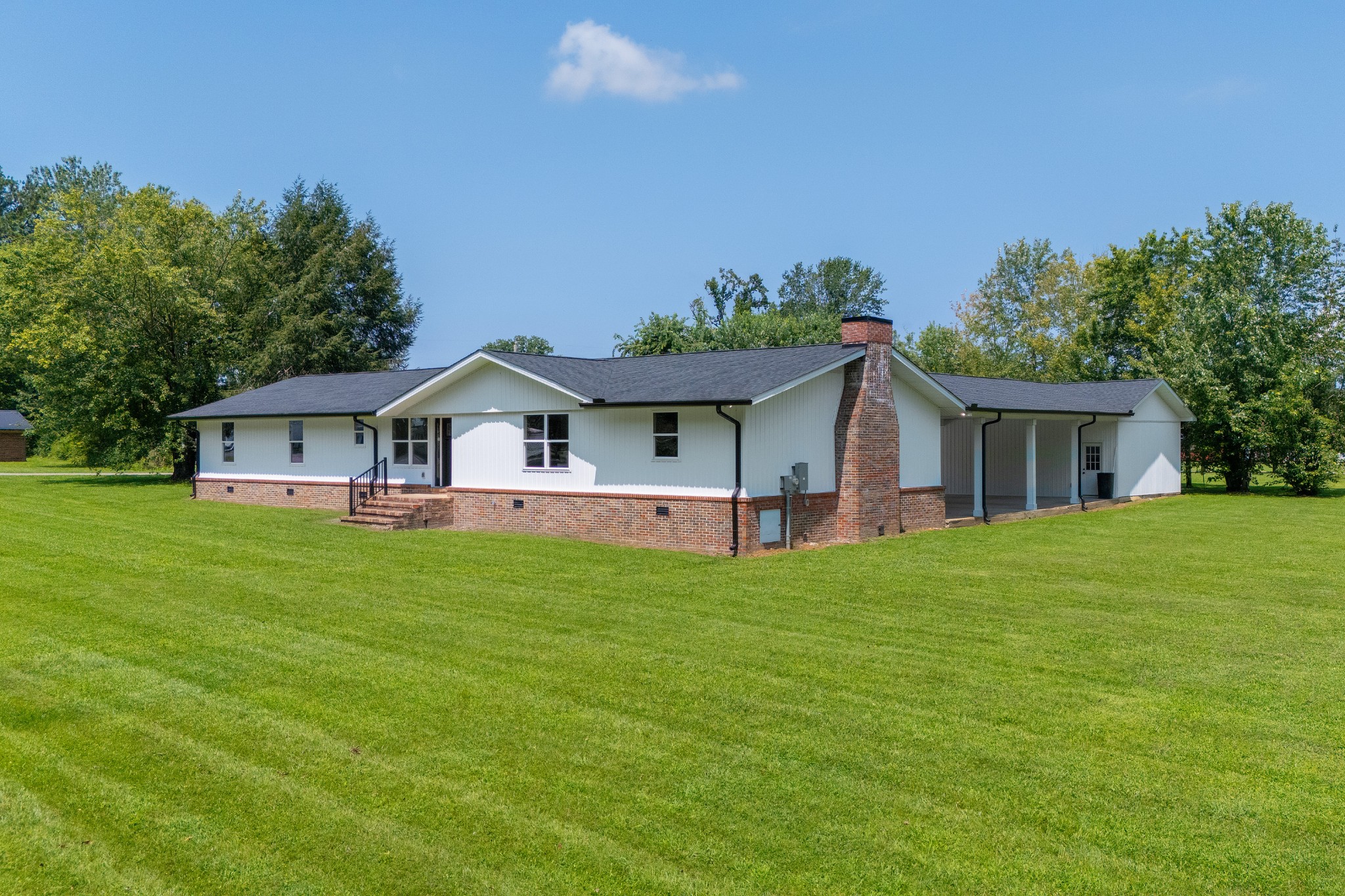 1270 Gnat Hill Rd Property Photo 1