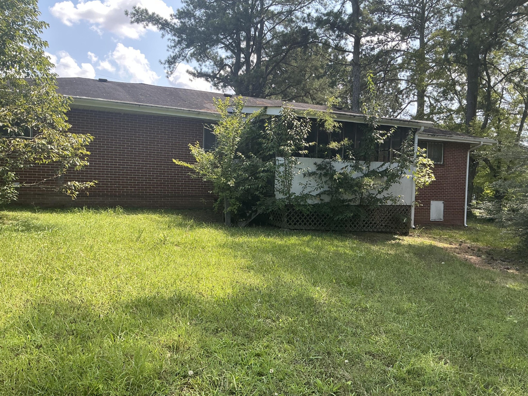 5507 Upshaw Drive Property Photo 8