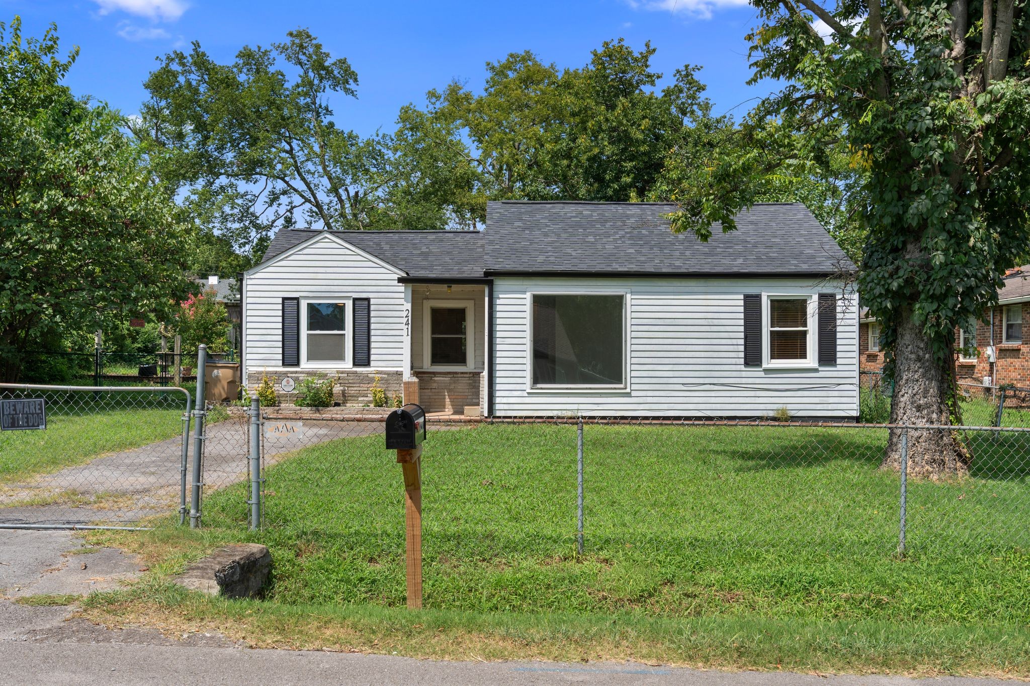 241 Wiley St Property Photo 39