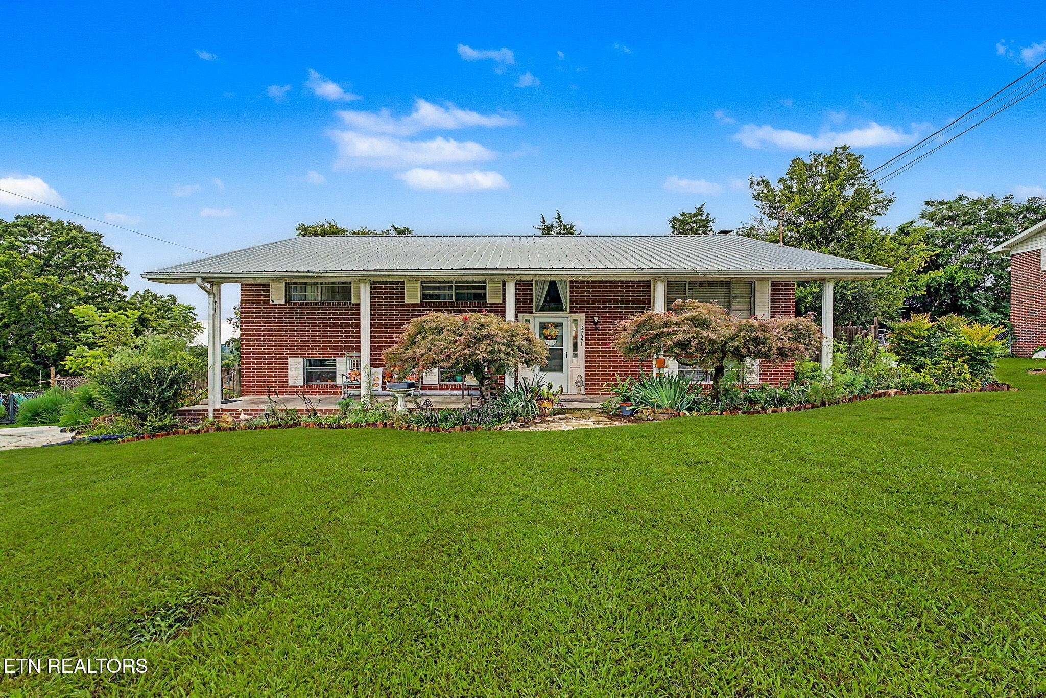 2737 Conrad Drive Property Photo 1