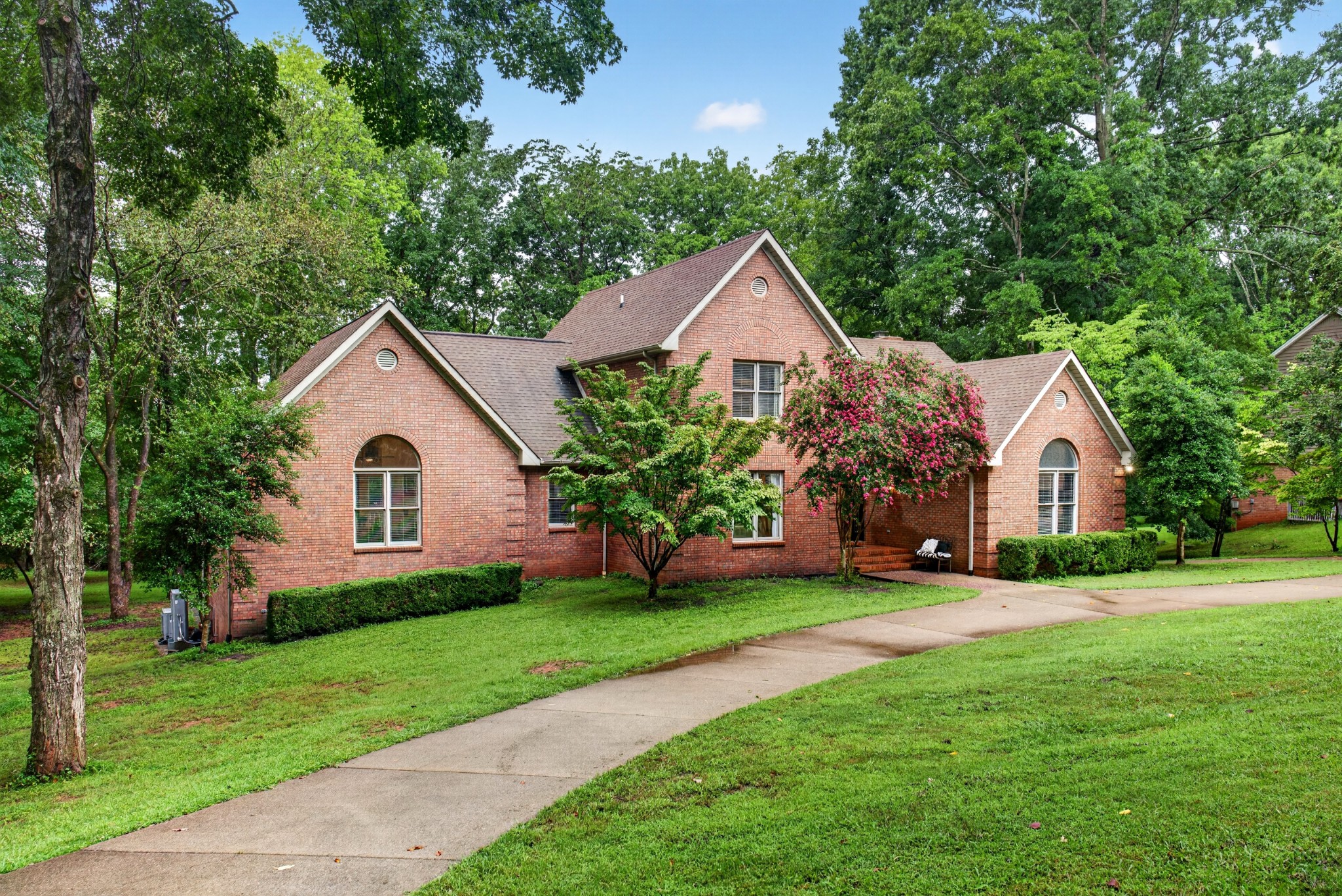 1604 Deerfield Dr Property Photo 6