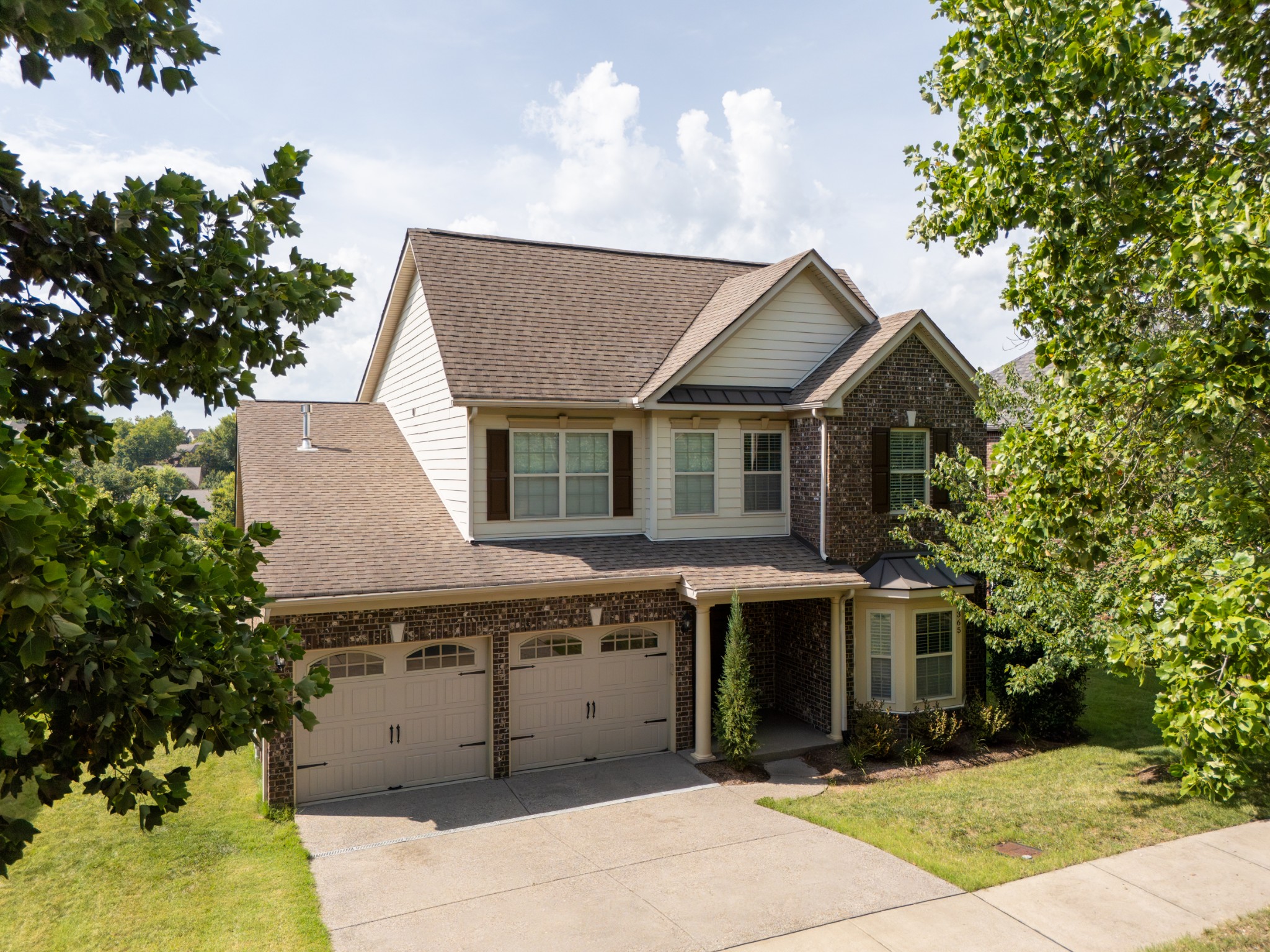 365 Irvine Ln Property Photo 1