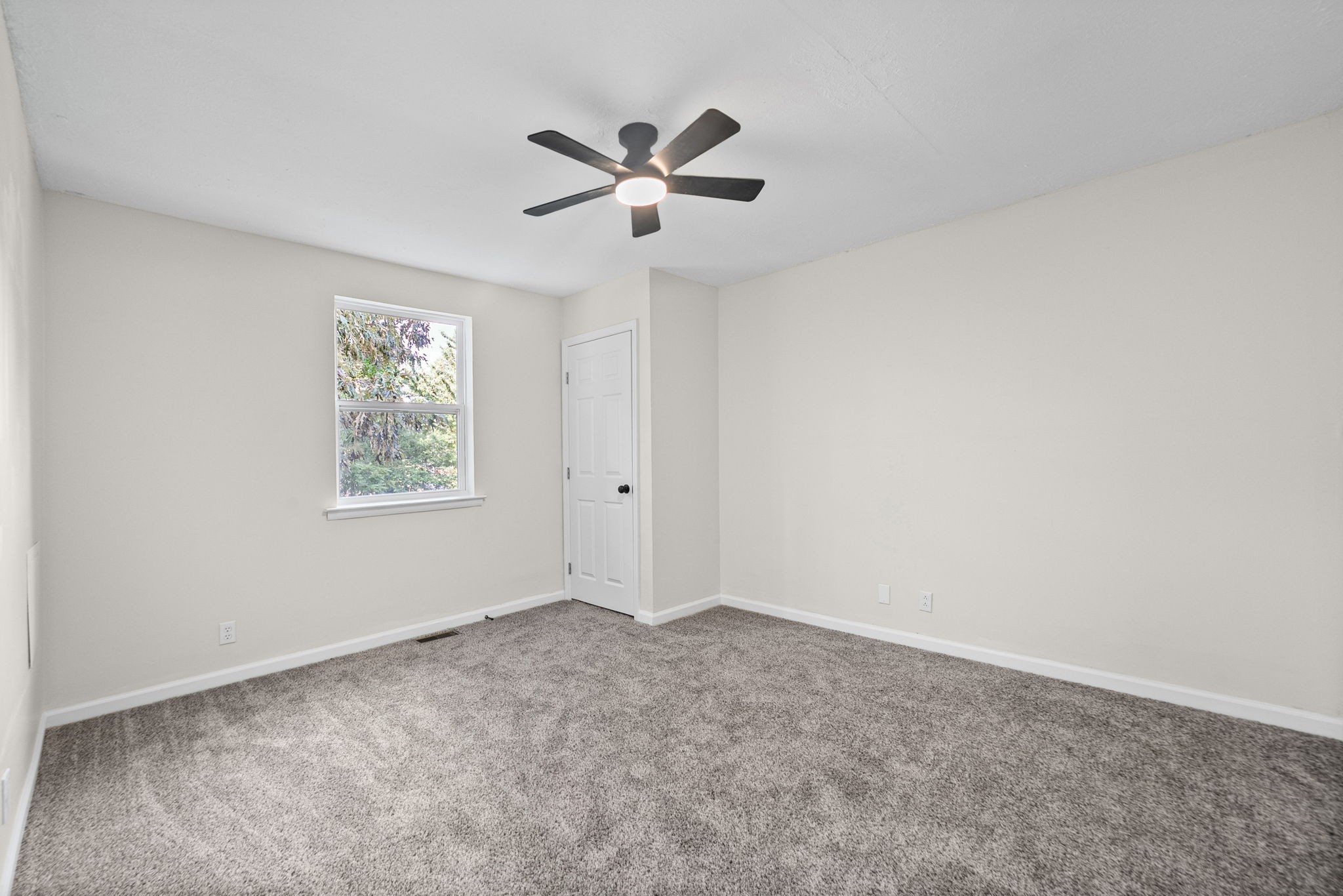 259 Raintree Dr Property Photo 14