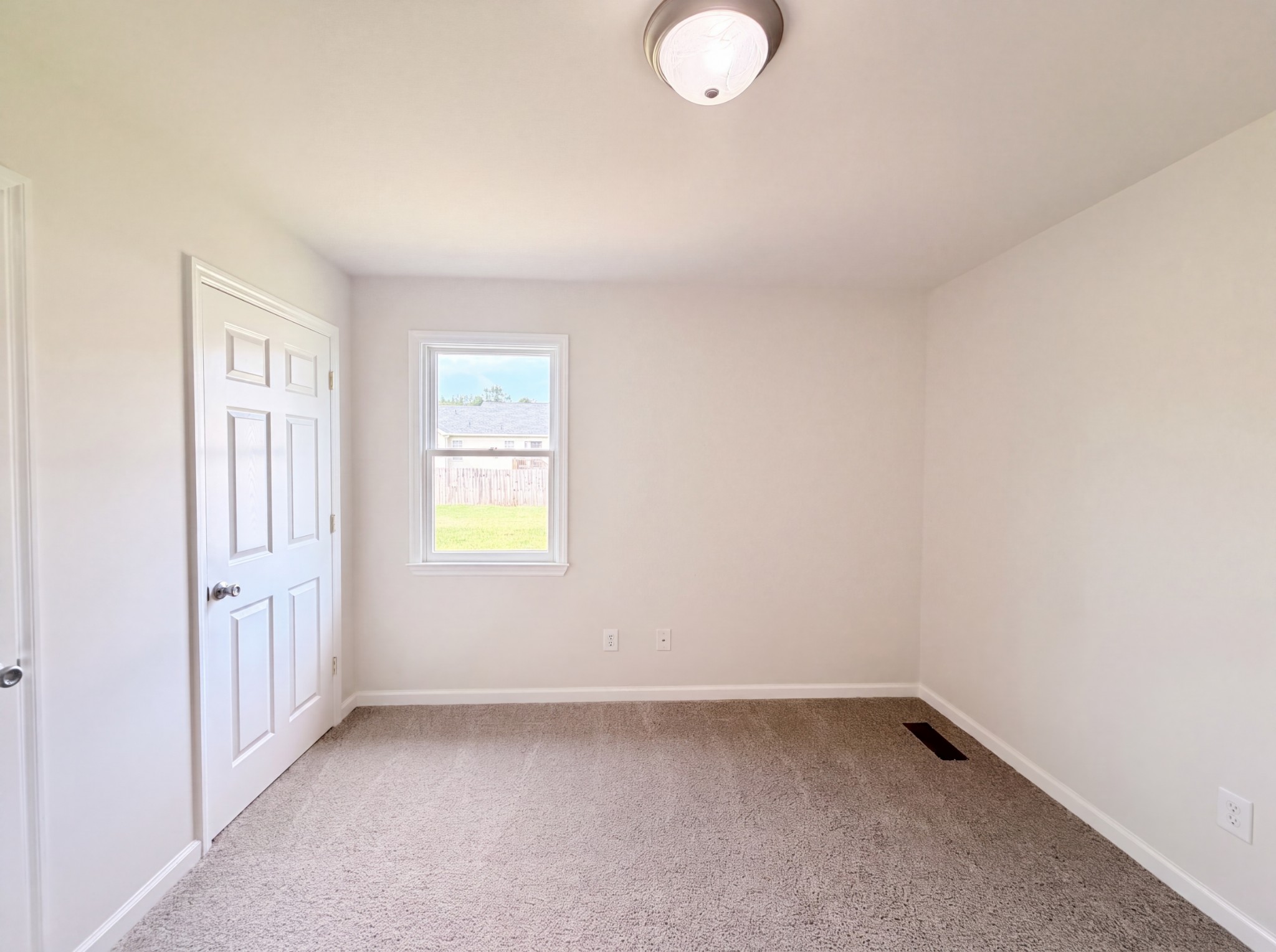 326 Gallop Ln Property Photo 8