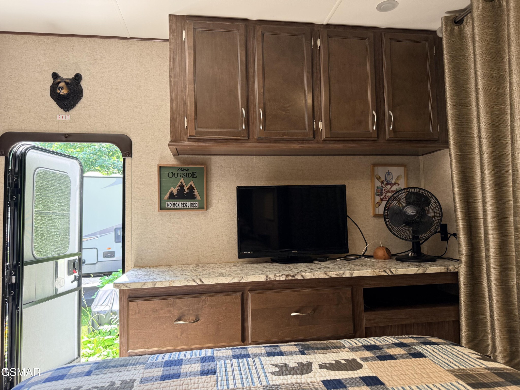 4229 E Parkway Property Photo 19