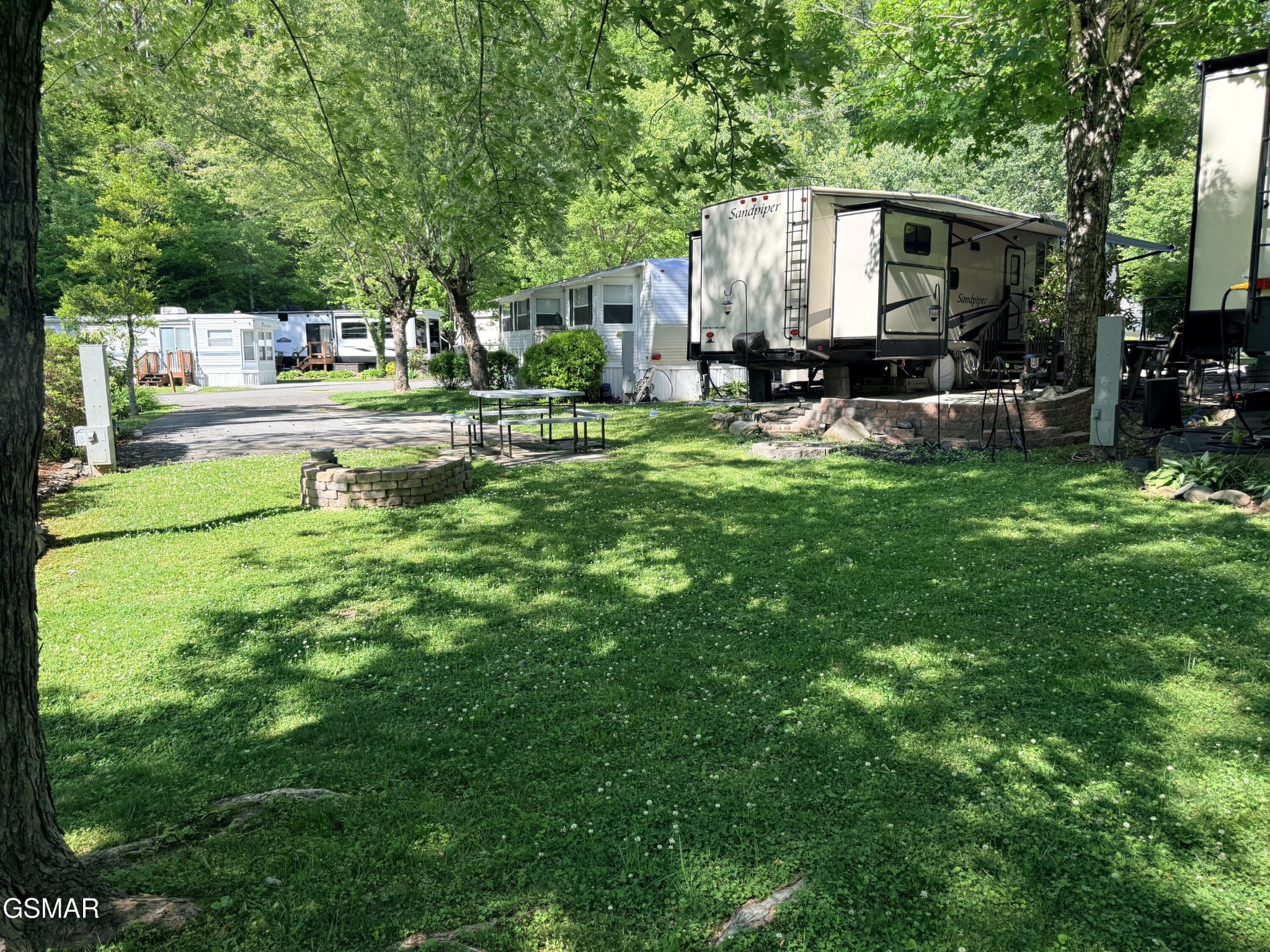 4229 E Parkway Property Photo 11