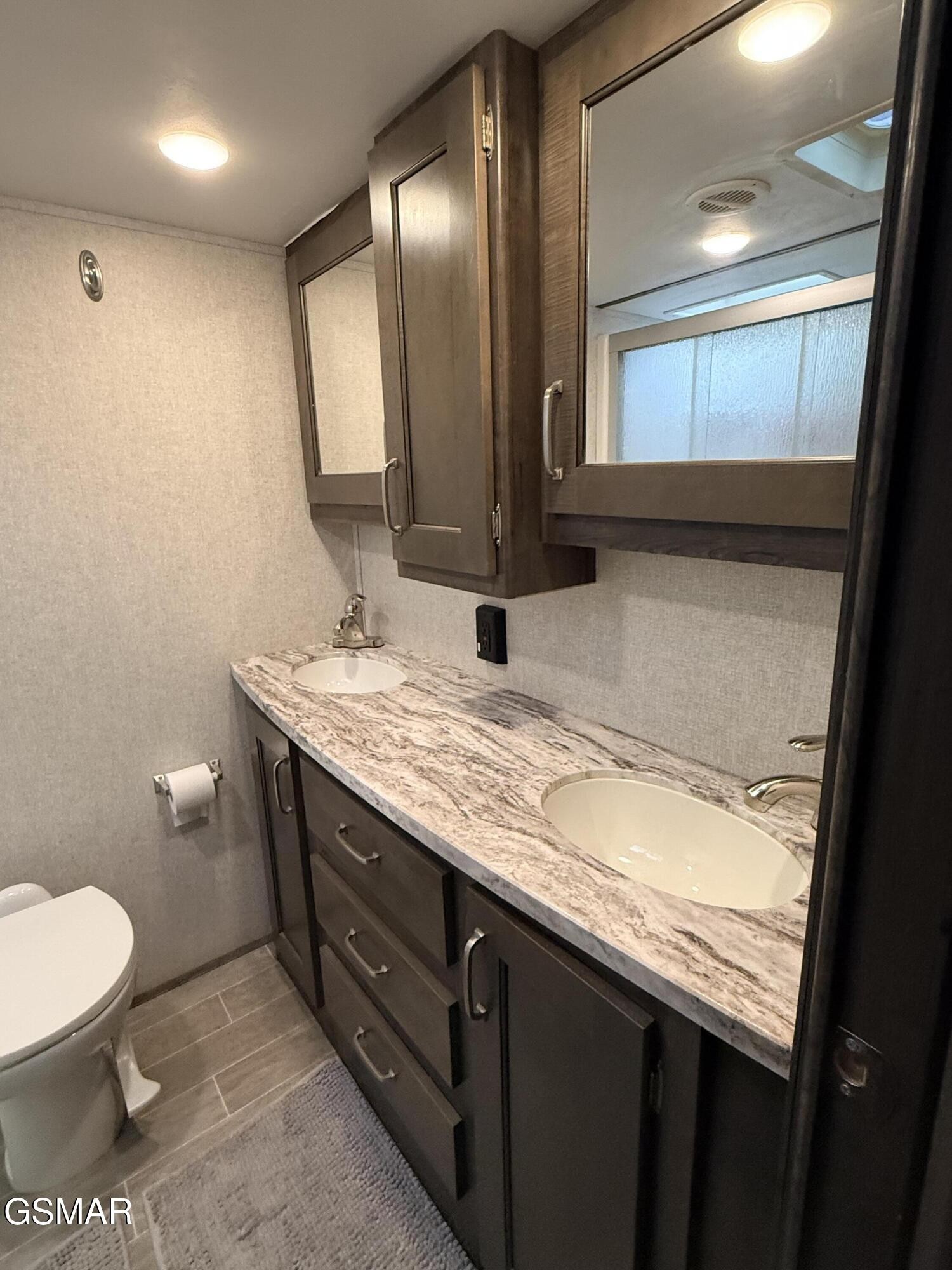 4229 E Parkway Property Photo 24