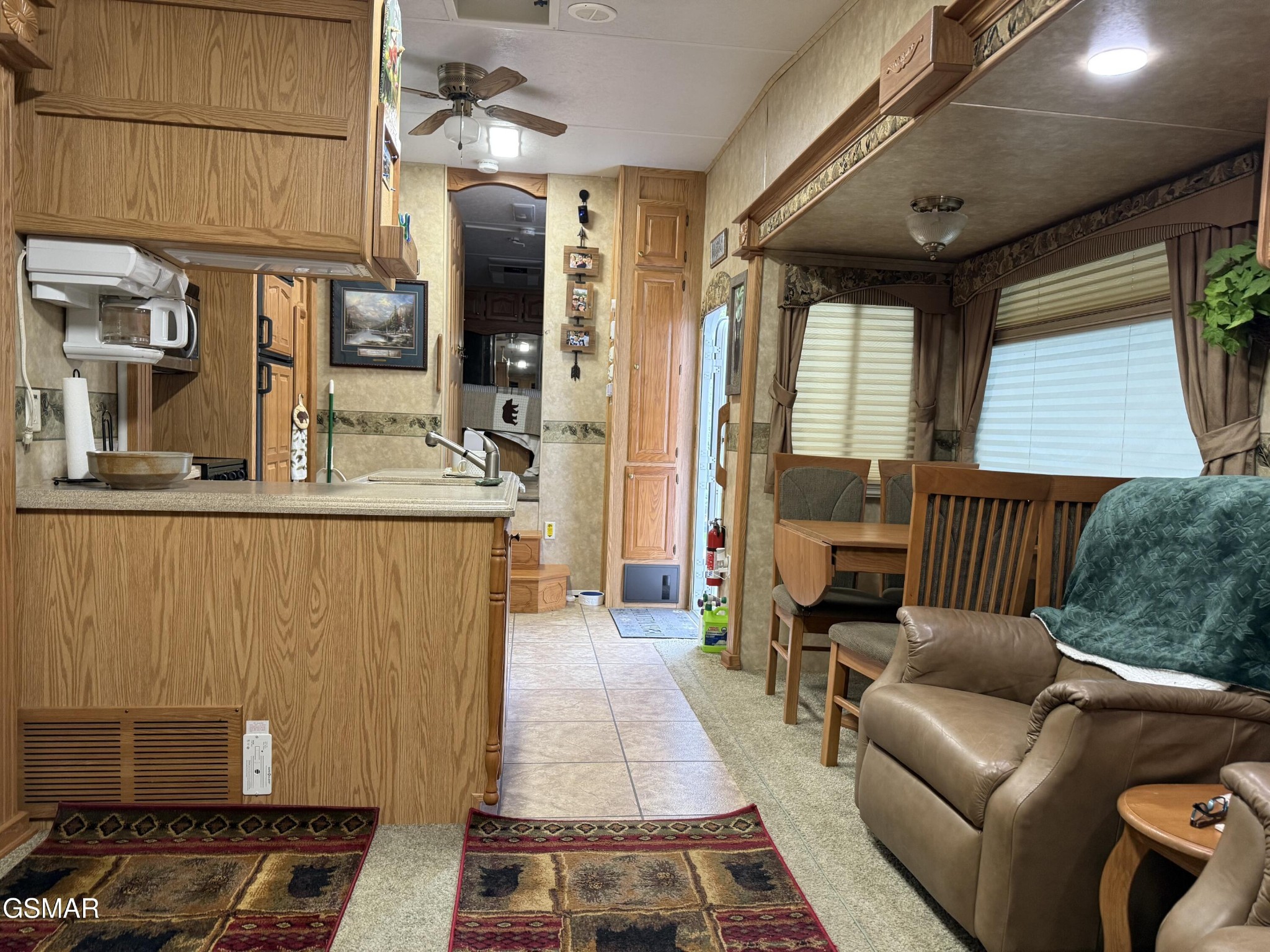 4229 E Parkway Property Photo 15