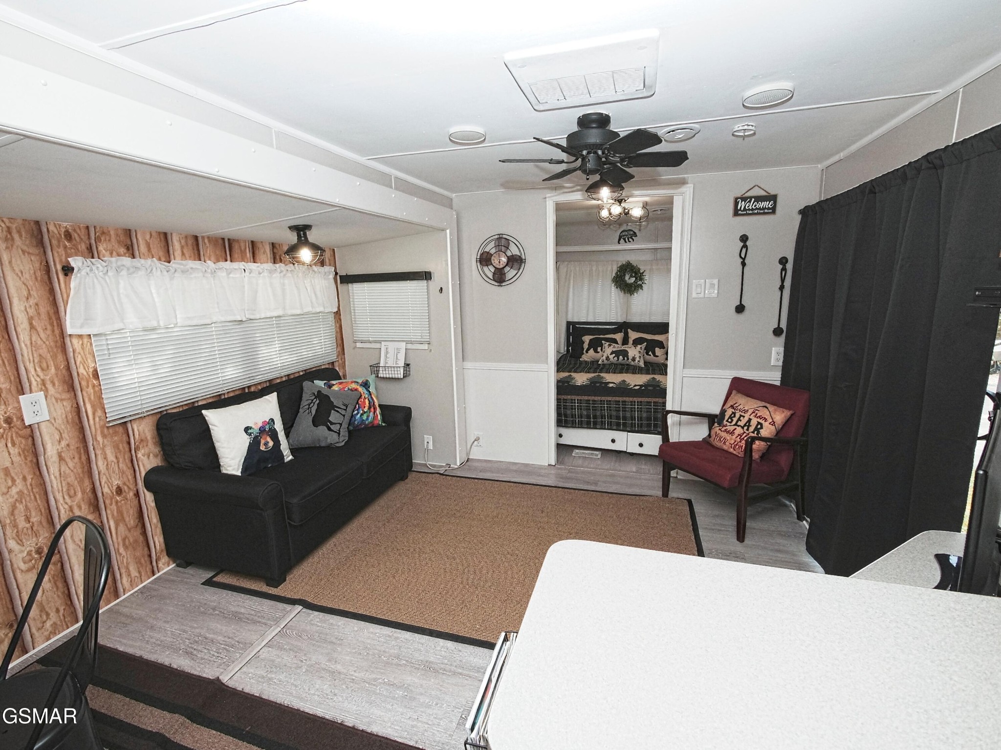 4229 E Parkway Property Photo 21