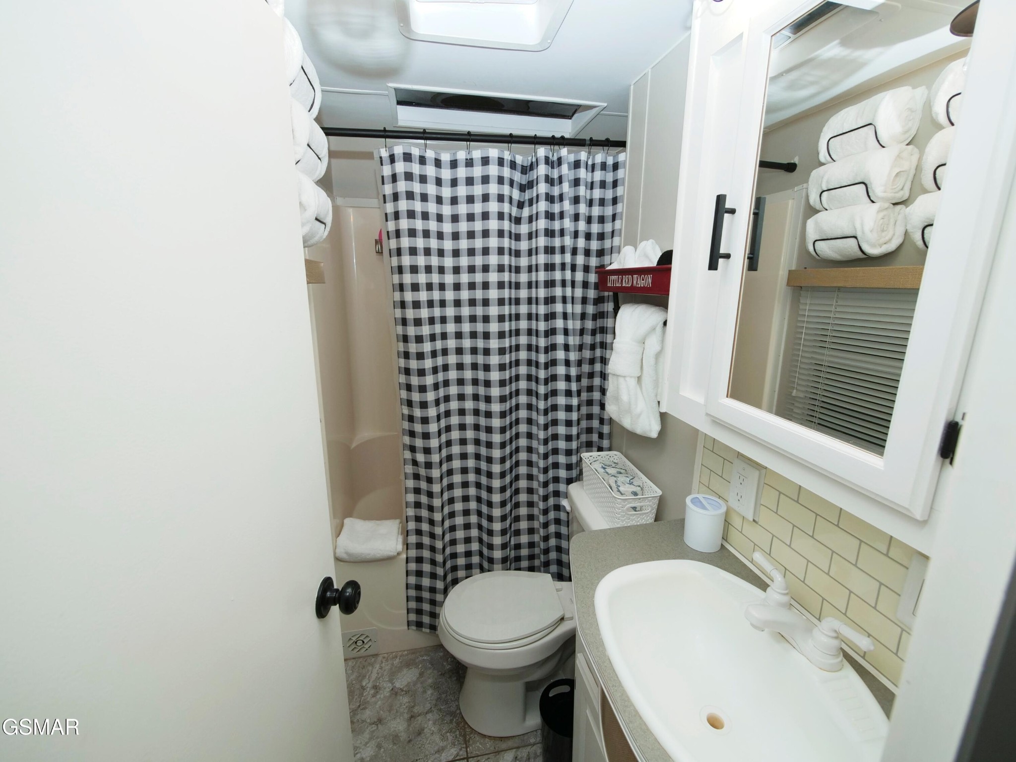 4229 E Parkway Property Photo 38