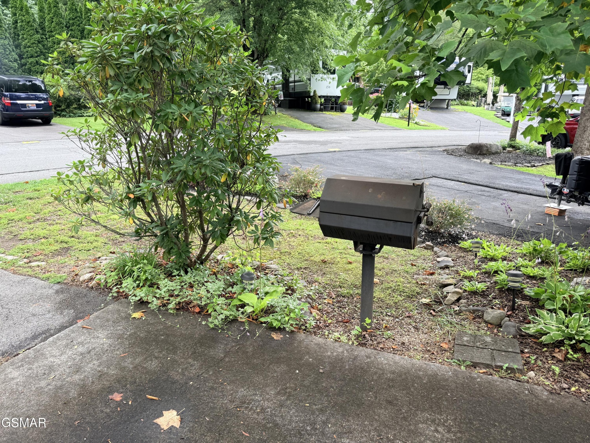 4229 E Parkway Property Photo 17