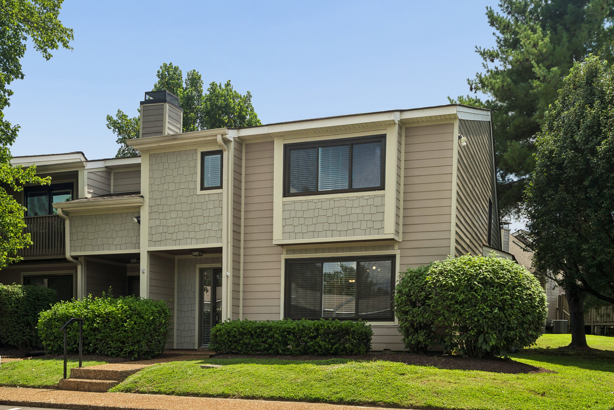 608 Barlin Drive Property Photo 1