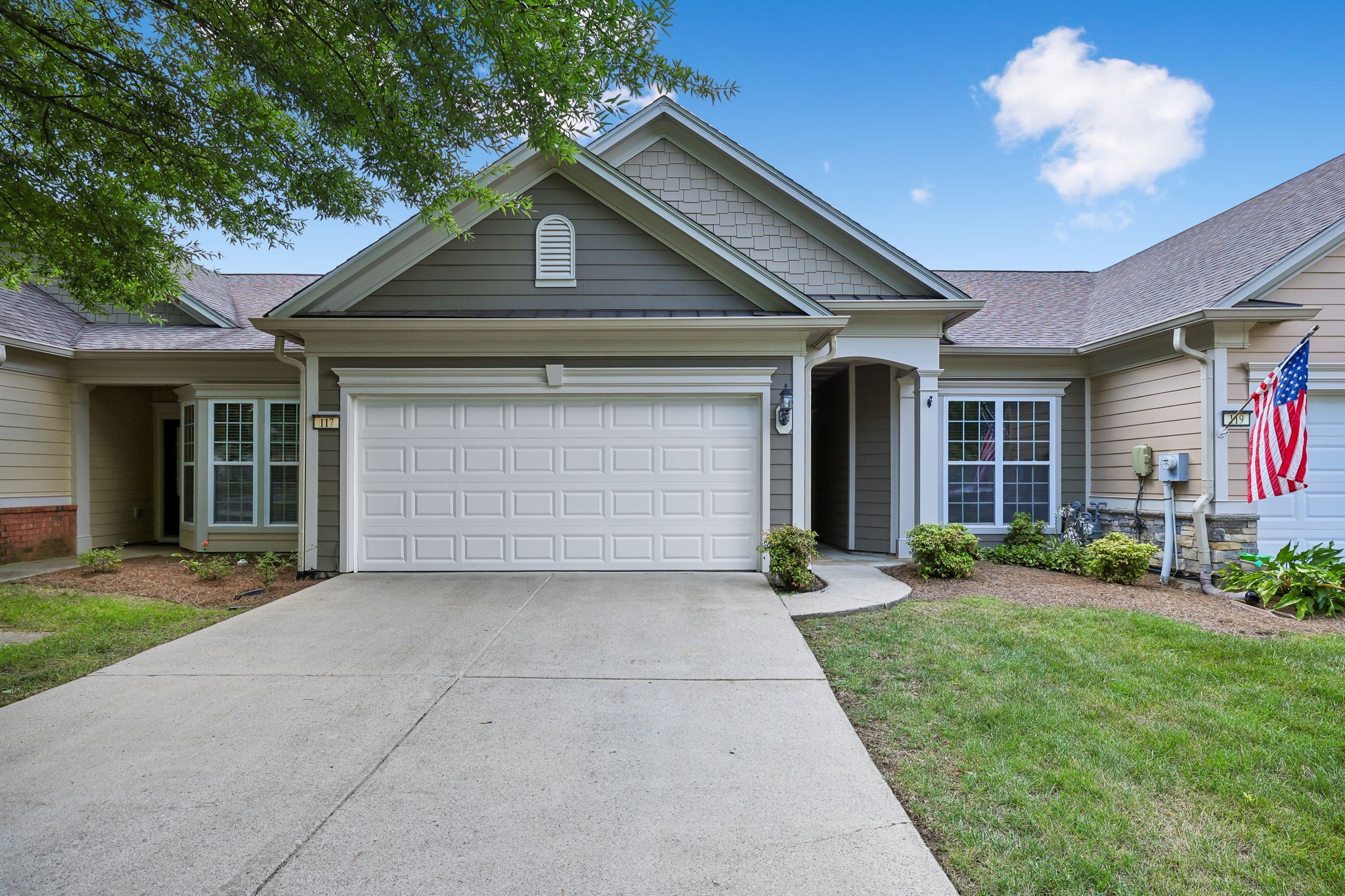 117 Old Towne Dr Property Photo 1