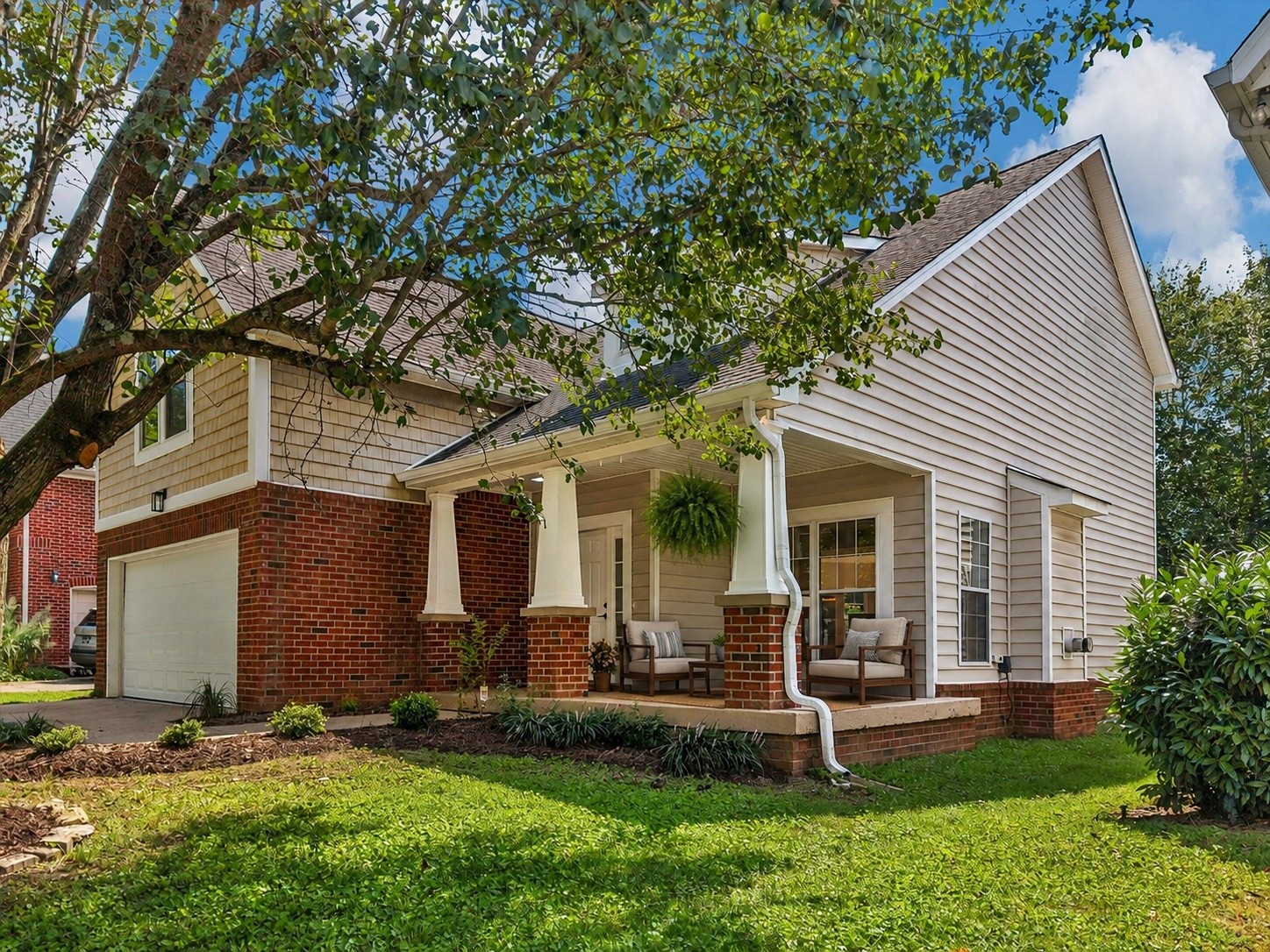 6832 Bridgewater Dr Property Photo 2