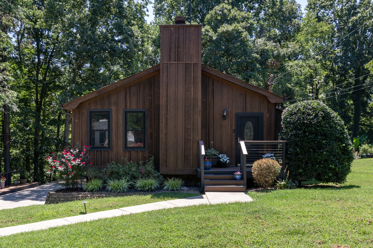 1002 Winding Way Dr Property Photo 1