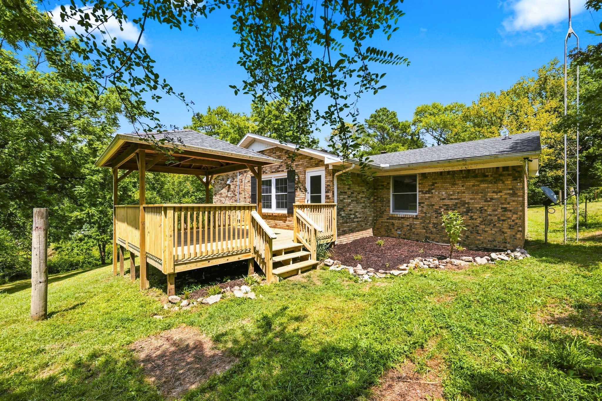1966 Tennessee St Property Photo 4