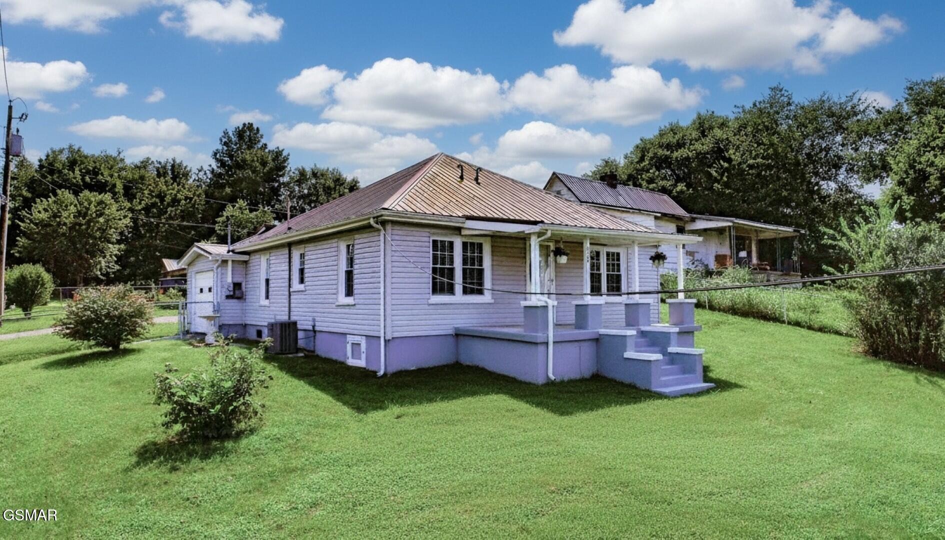 359 Old Knoxville Highway Property Photo 1