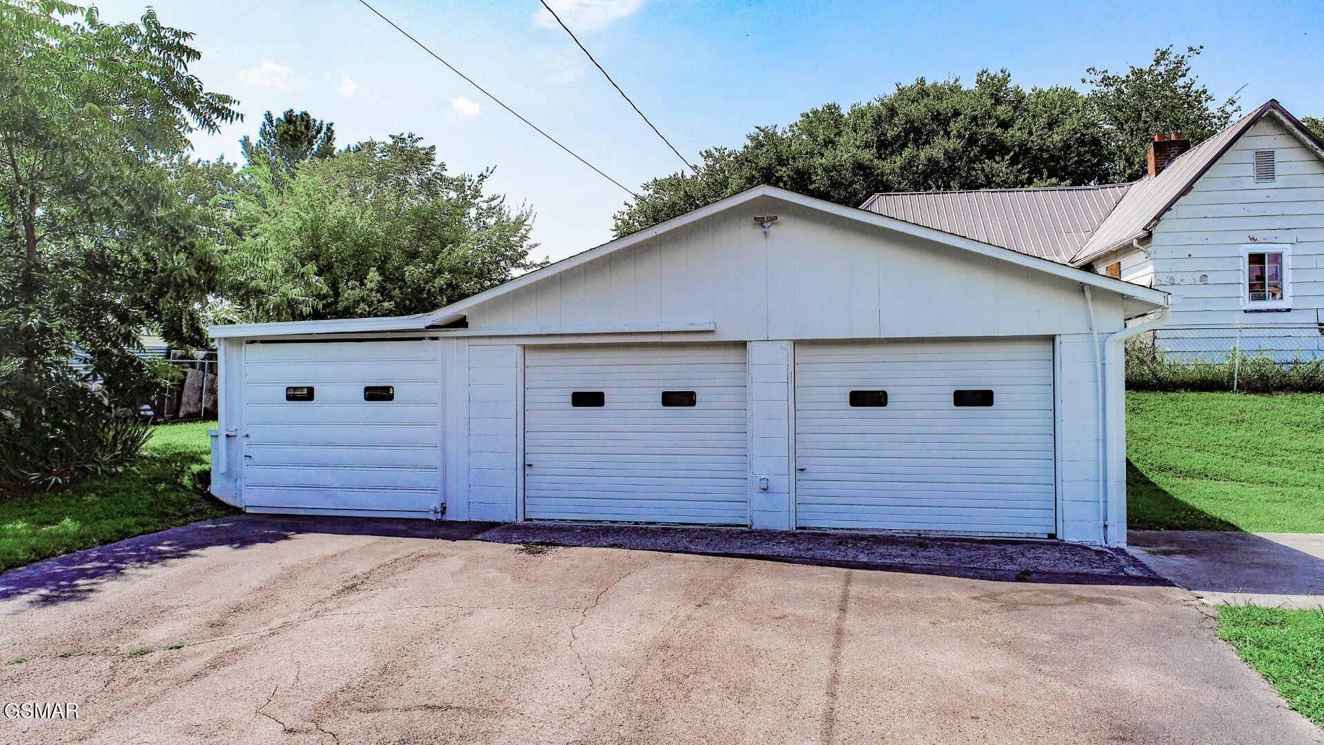 359 Old Knoxville Highway Property Photo 32