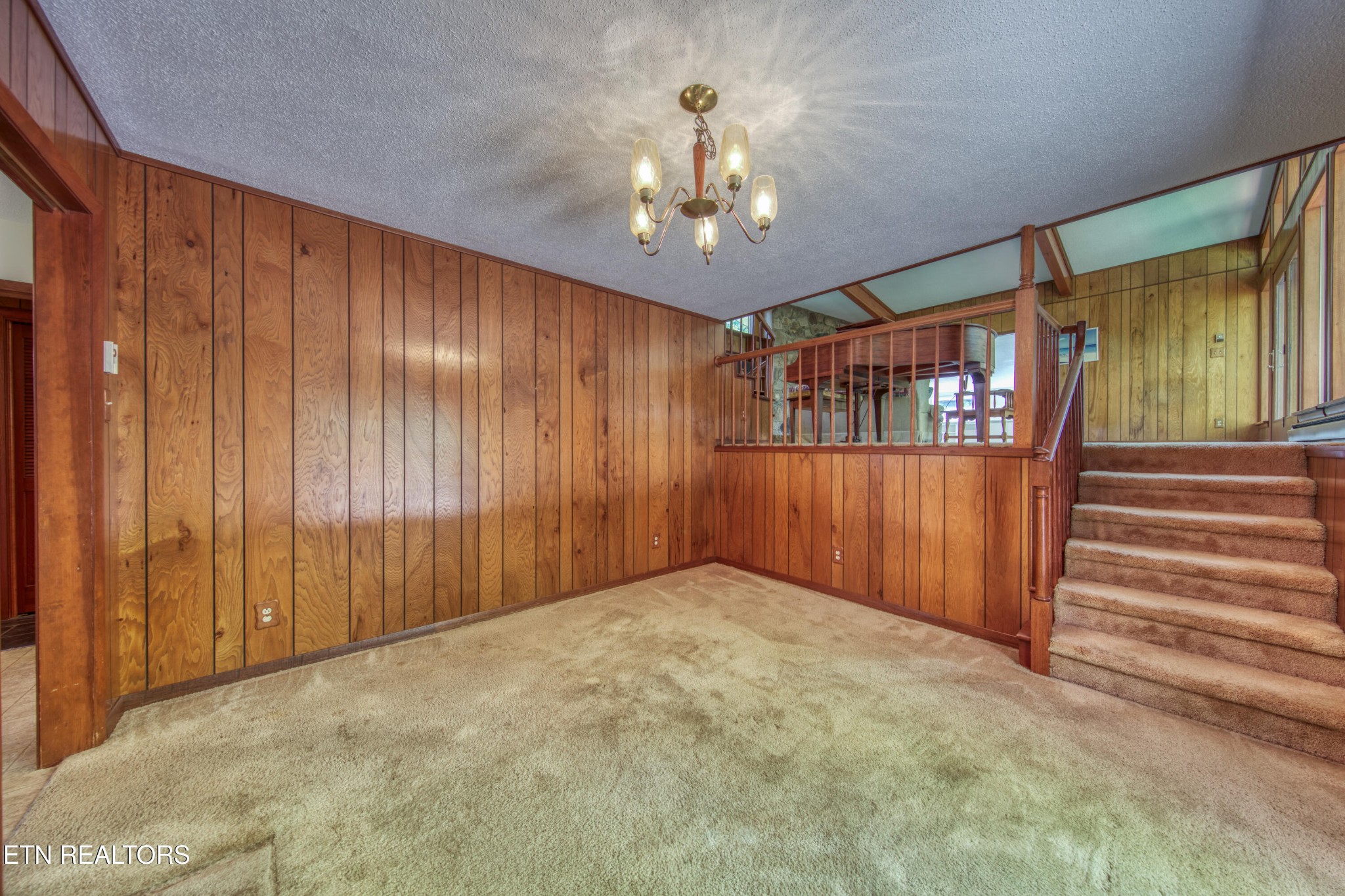 1014 W Outer Drive Property Photo 21
