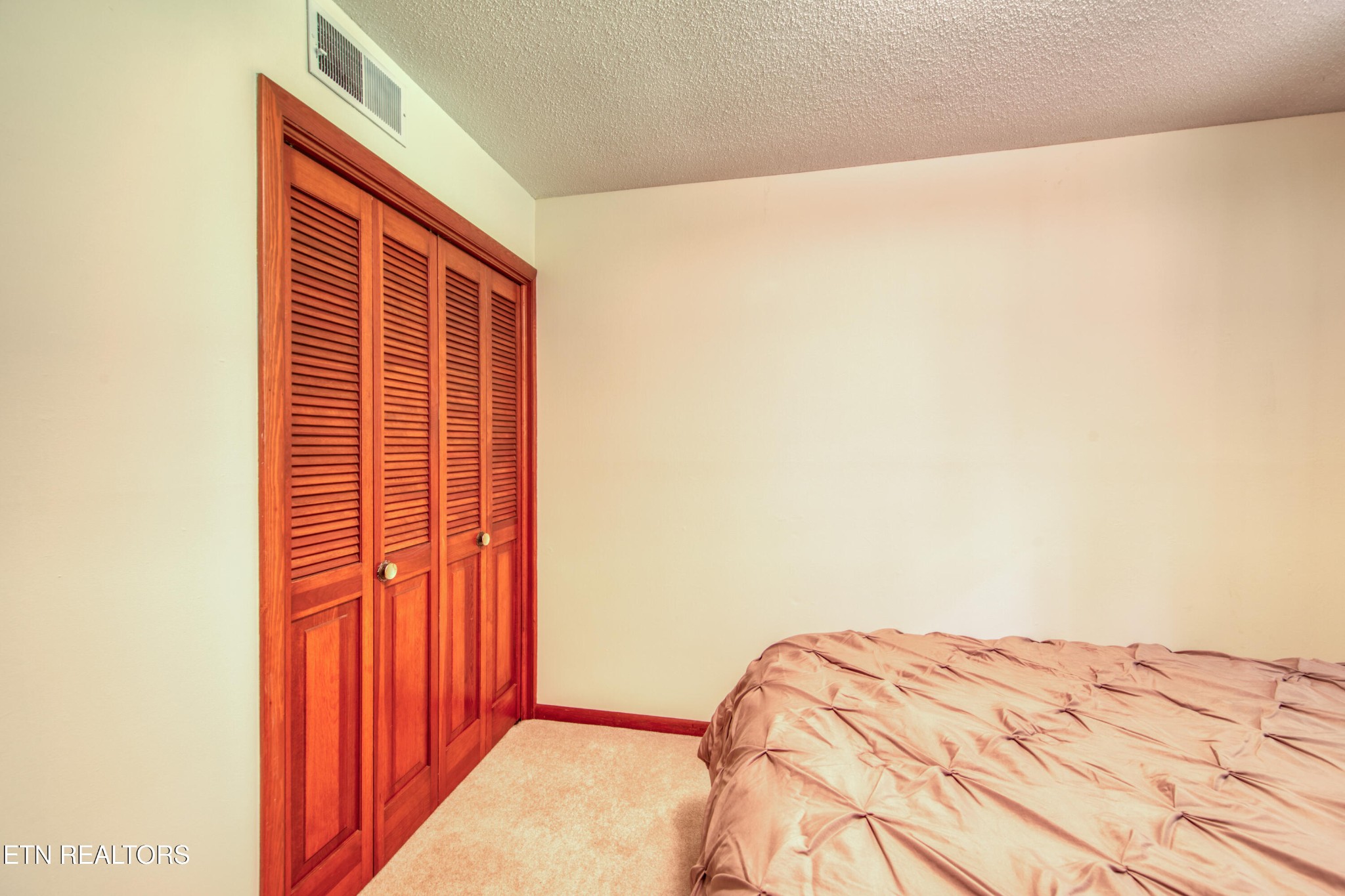 1014 W Outer Drive Property Photo 32