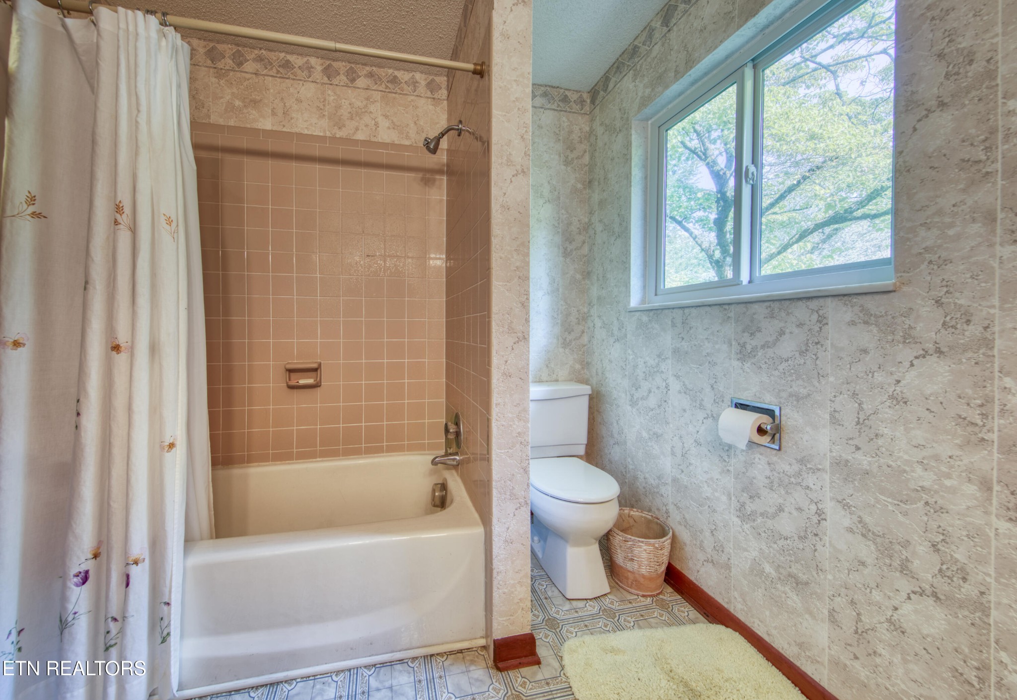 1014 W Outer Drive Property Photo 33