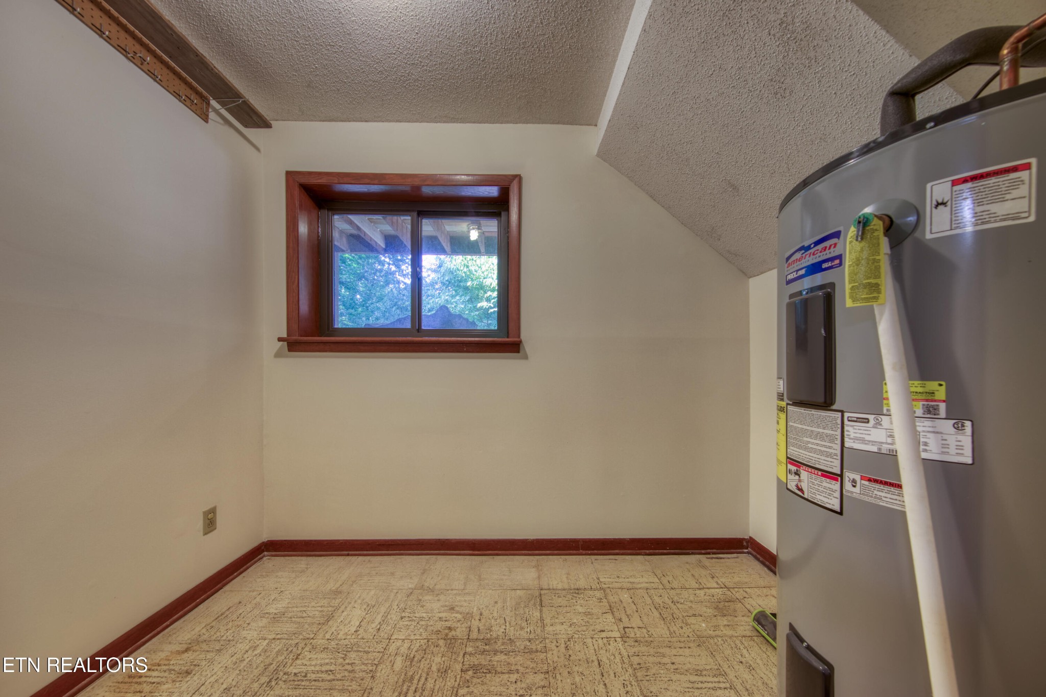 1014 W Outer Drive Property Photo 55