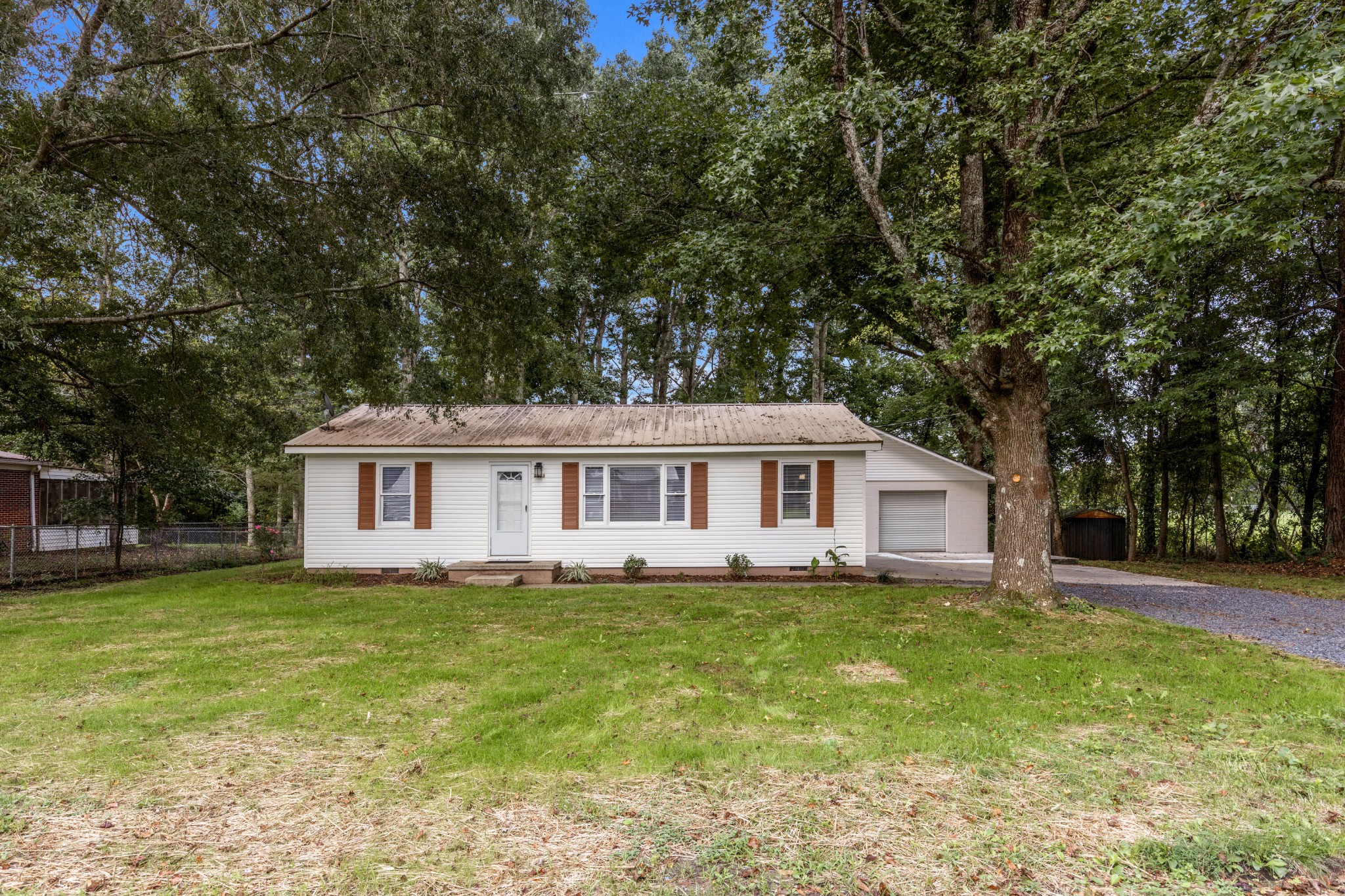 3223 Bates Drive Property Photo 2
