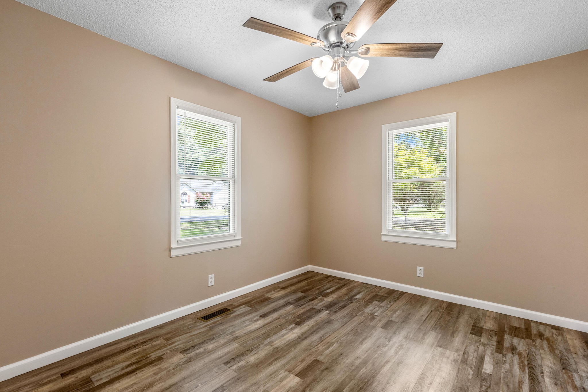 3223 Bates Drive Property Photo 16