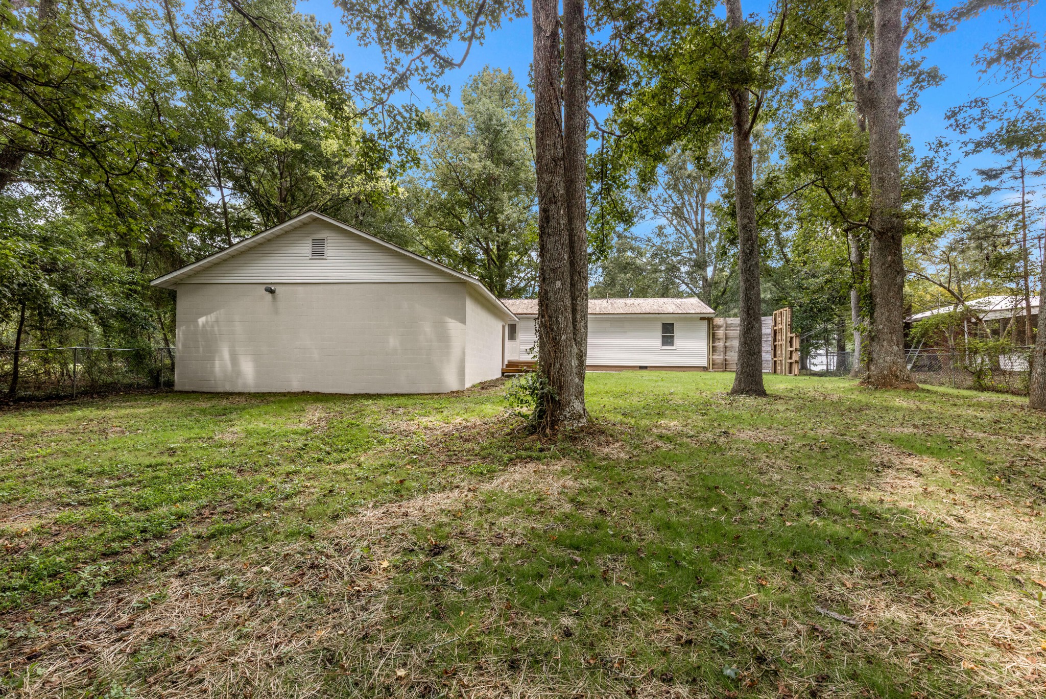 3223 Bates Drive Property Photo 27