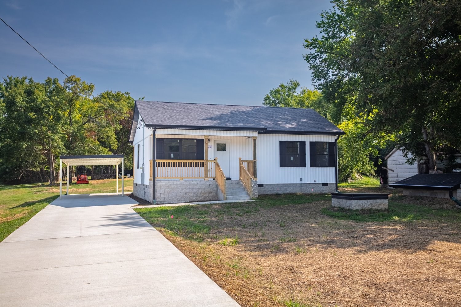 400 Holly Grove Rd Property Photo 1