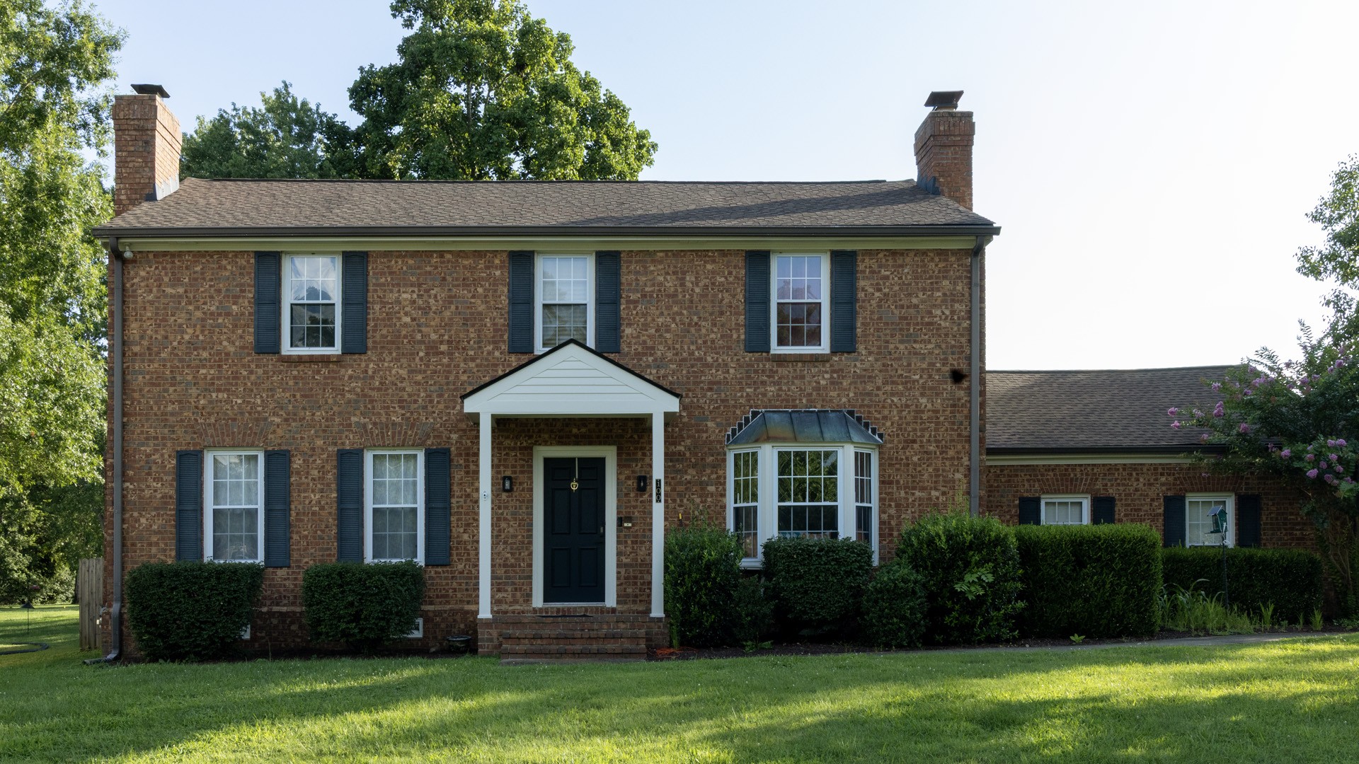 100 Stable Ct Property Photo 1