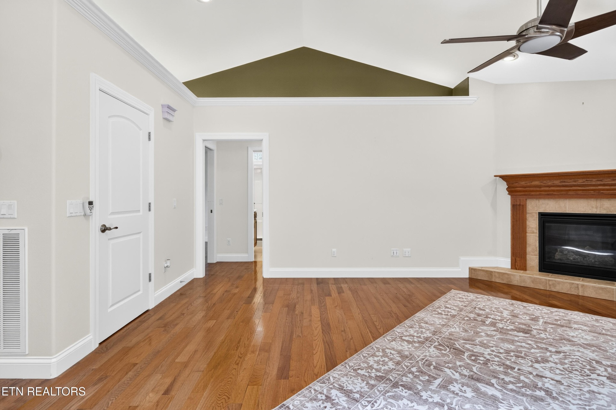 21 Thames Court Property Photo 14