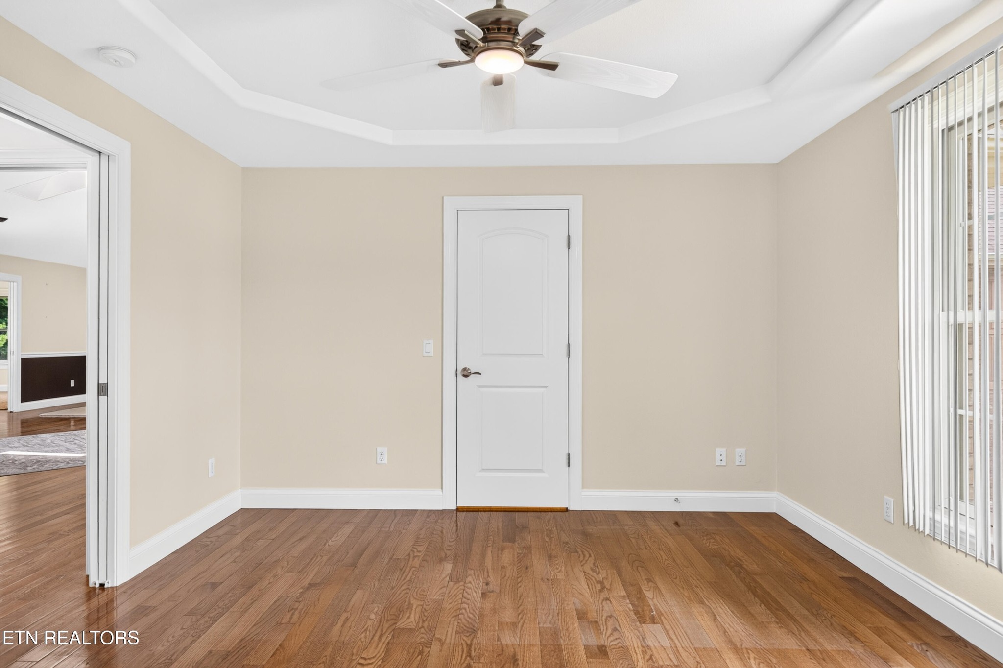 21 Thames Court Property Photo 43