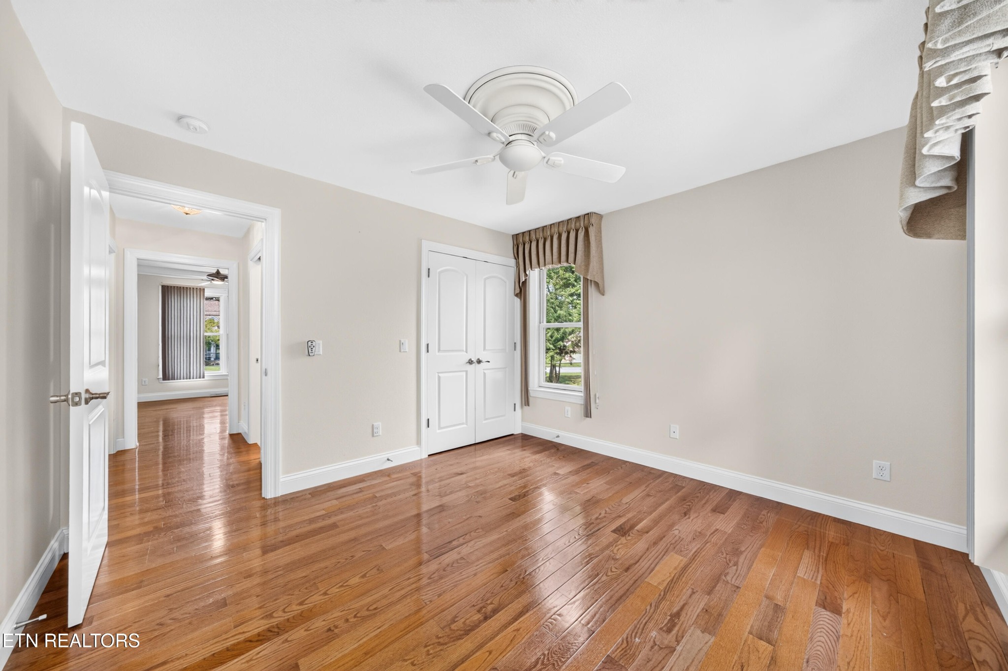 21 Thames Court Property Photo 46