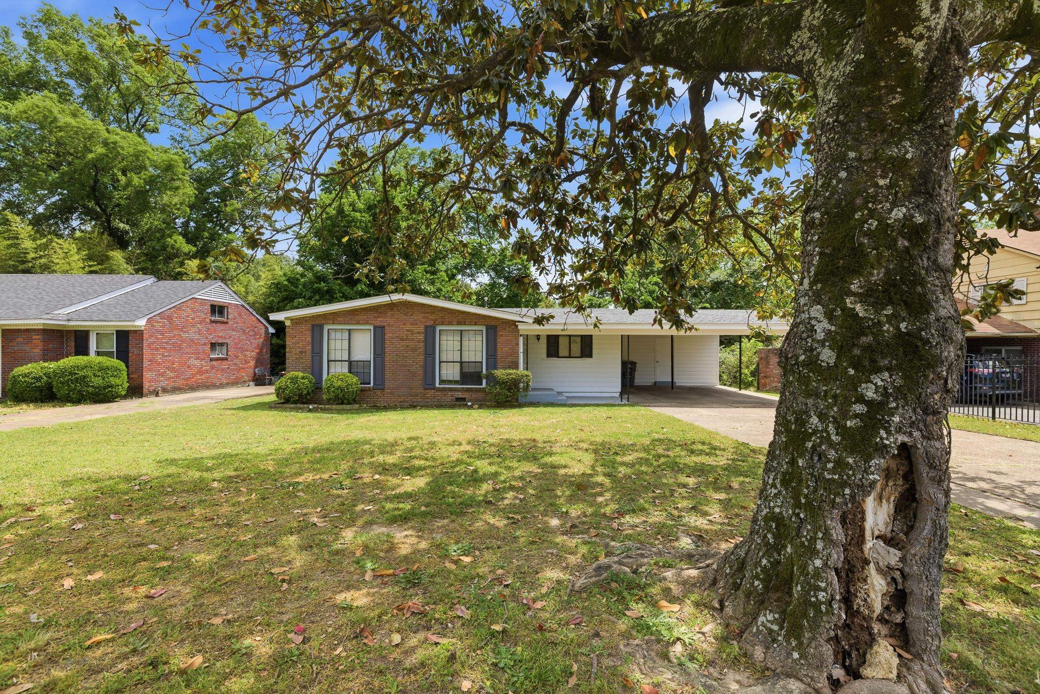 727 Crescent Rd Property Photo 1